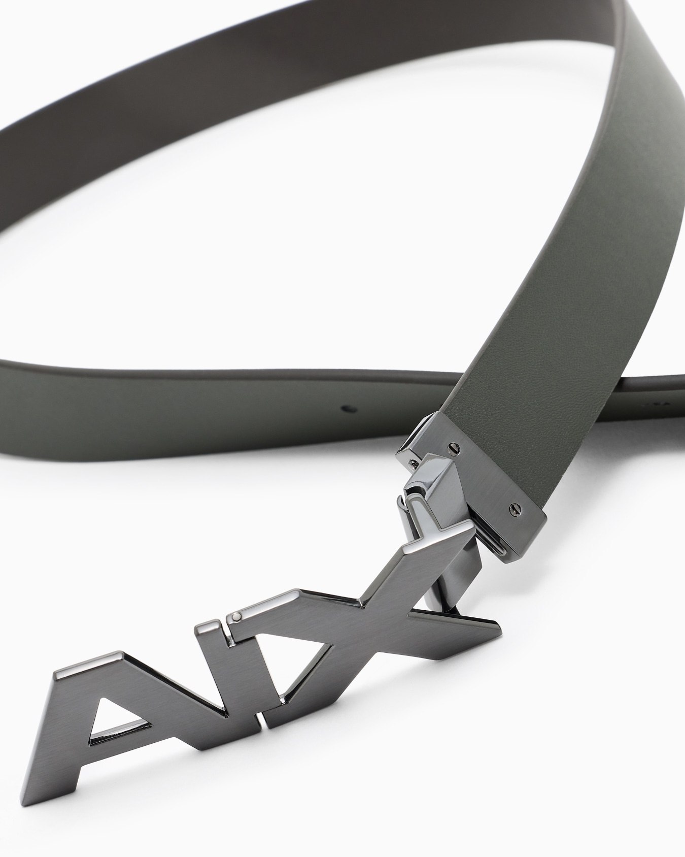 Reversible leather belt with satin metal logo buckle Slide 1
