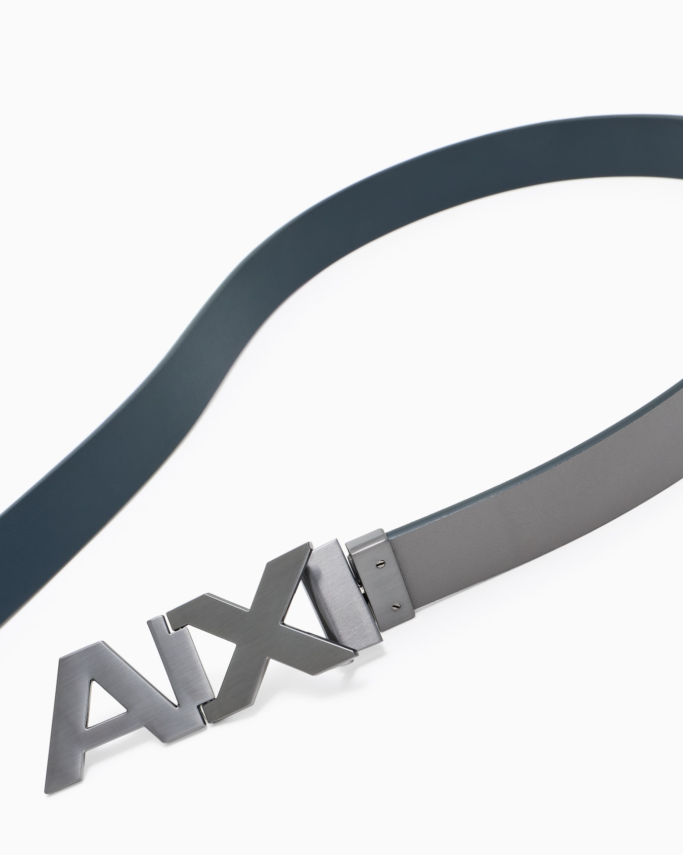 Reversible leather belt with satin metal logo buckle Slide 1