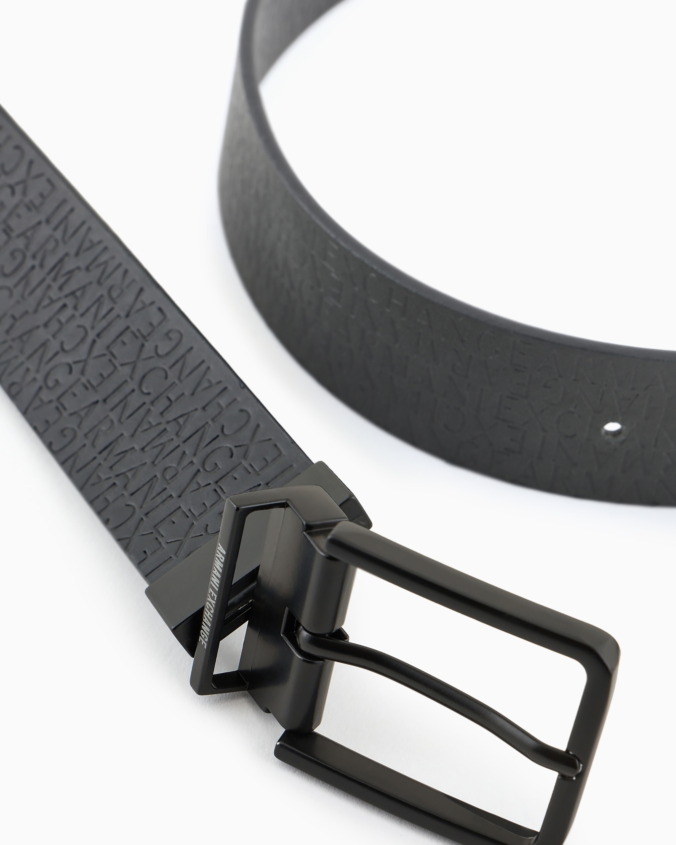 Reversible belt in solid color with allover logo Slide 1