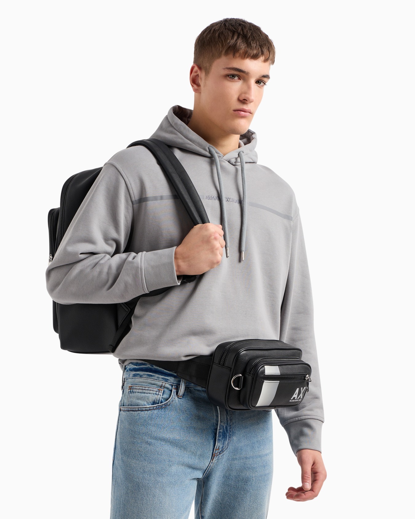 Shaped belt bag Slide 5