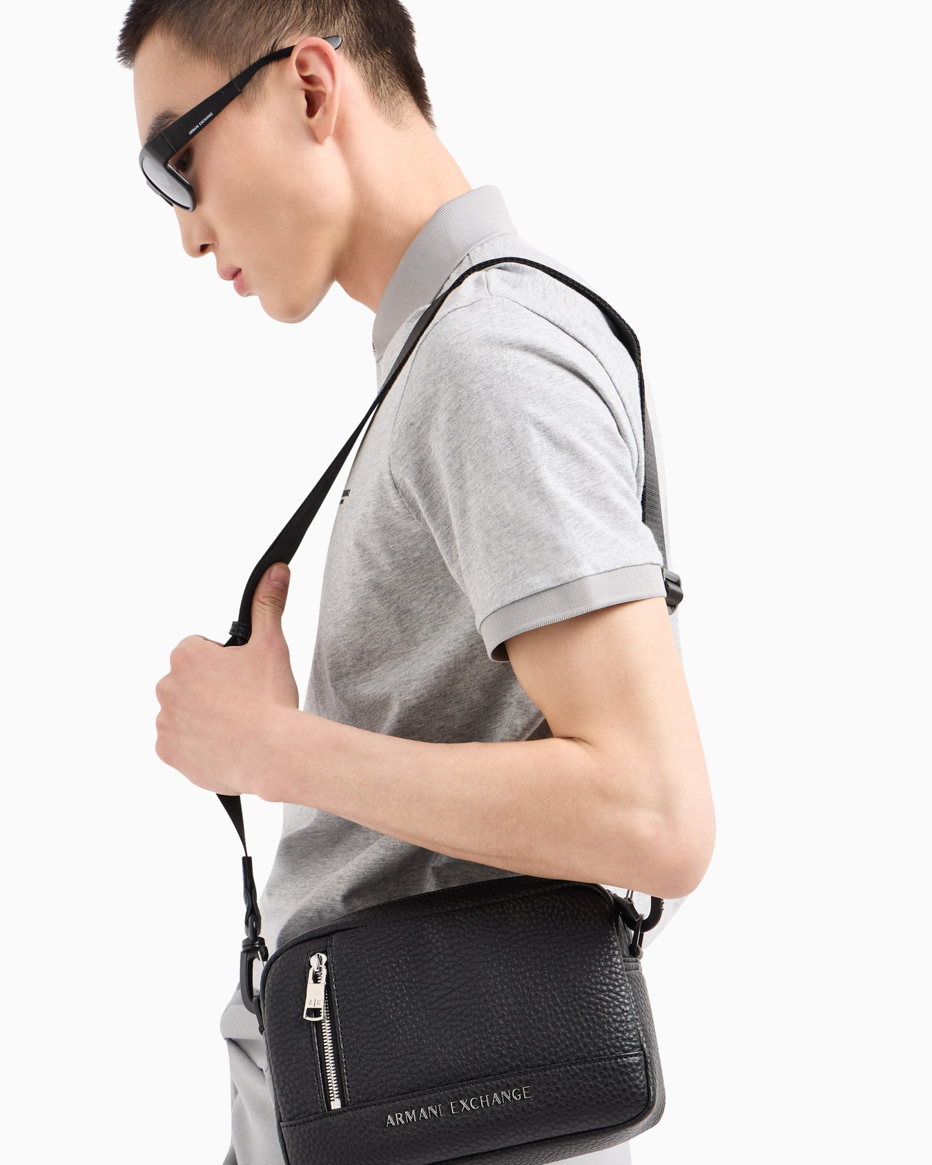  Camera case bag with metal logo Slide 5