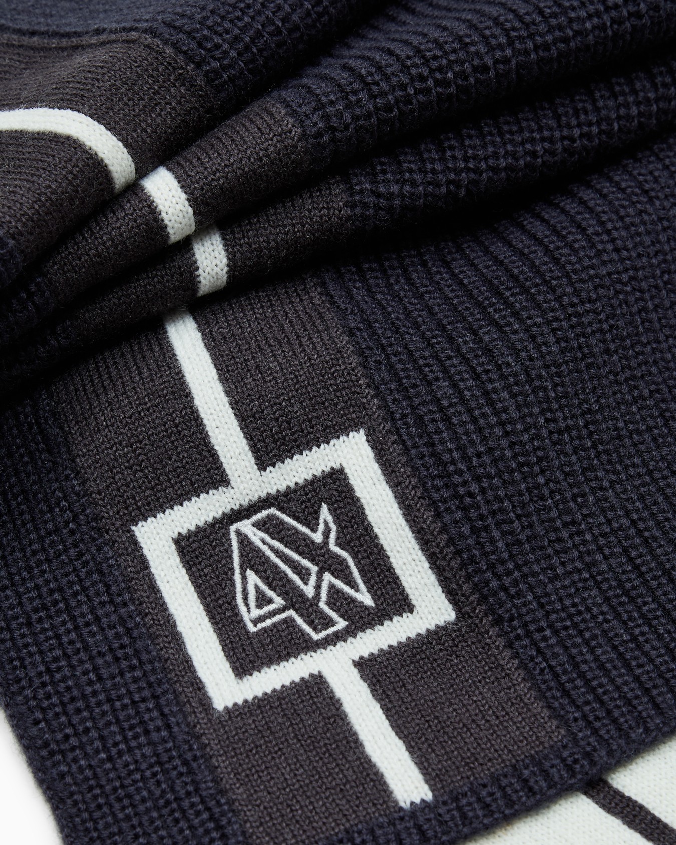 Scarf with contrasting stripe and logo Slide 1