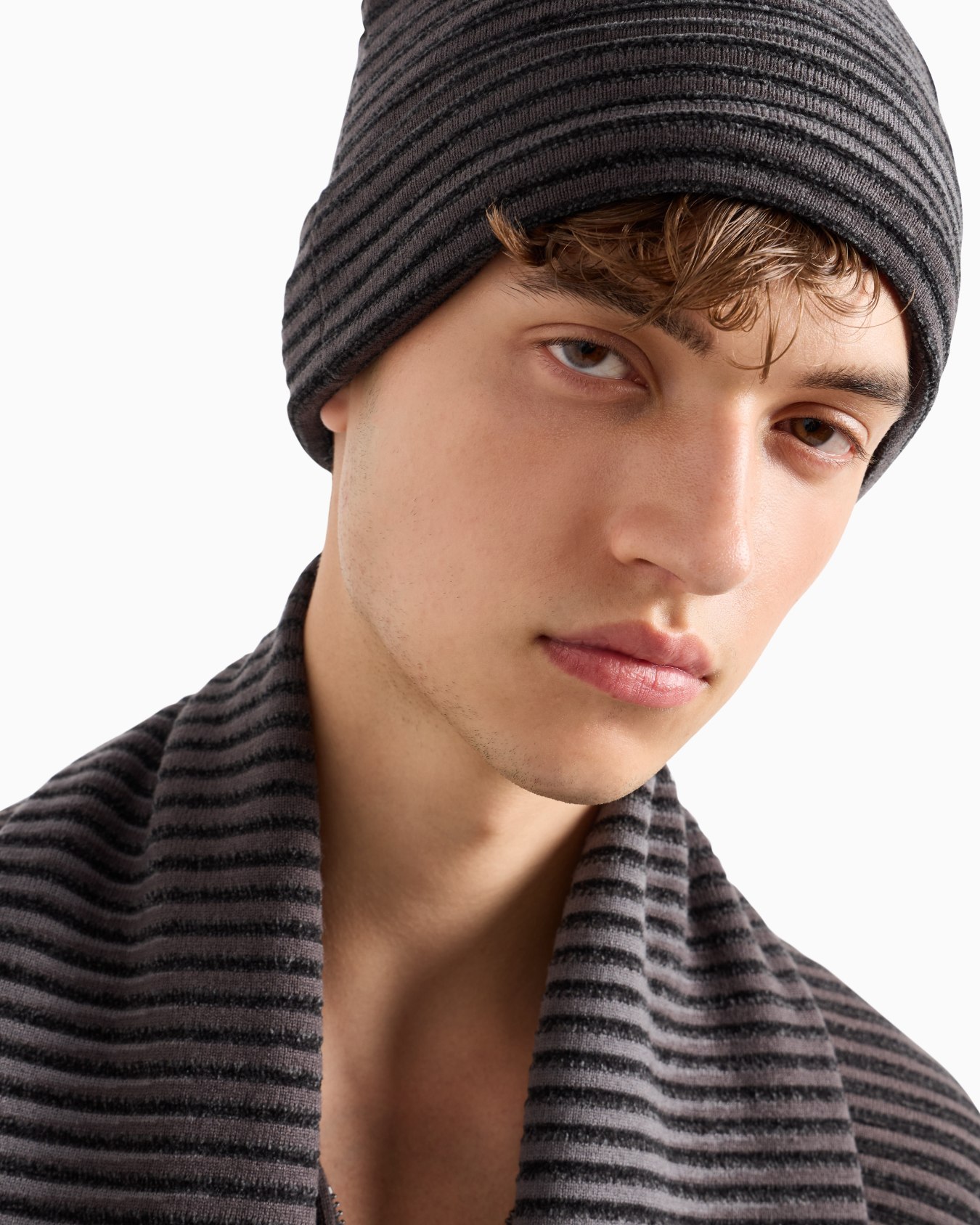 Casquette en laine vierge mélangée Diapositive 2