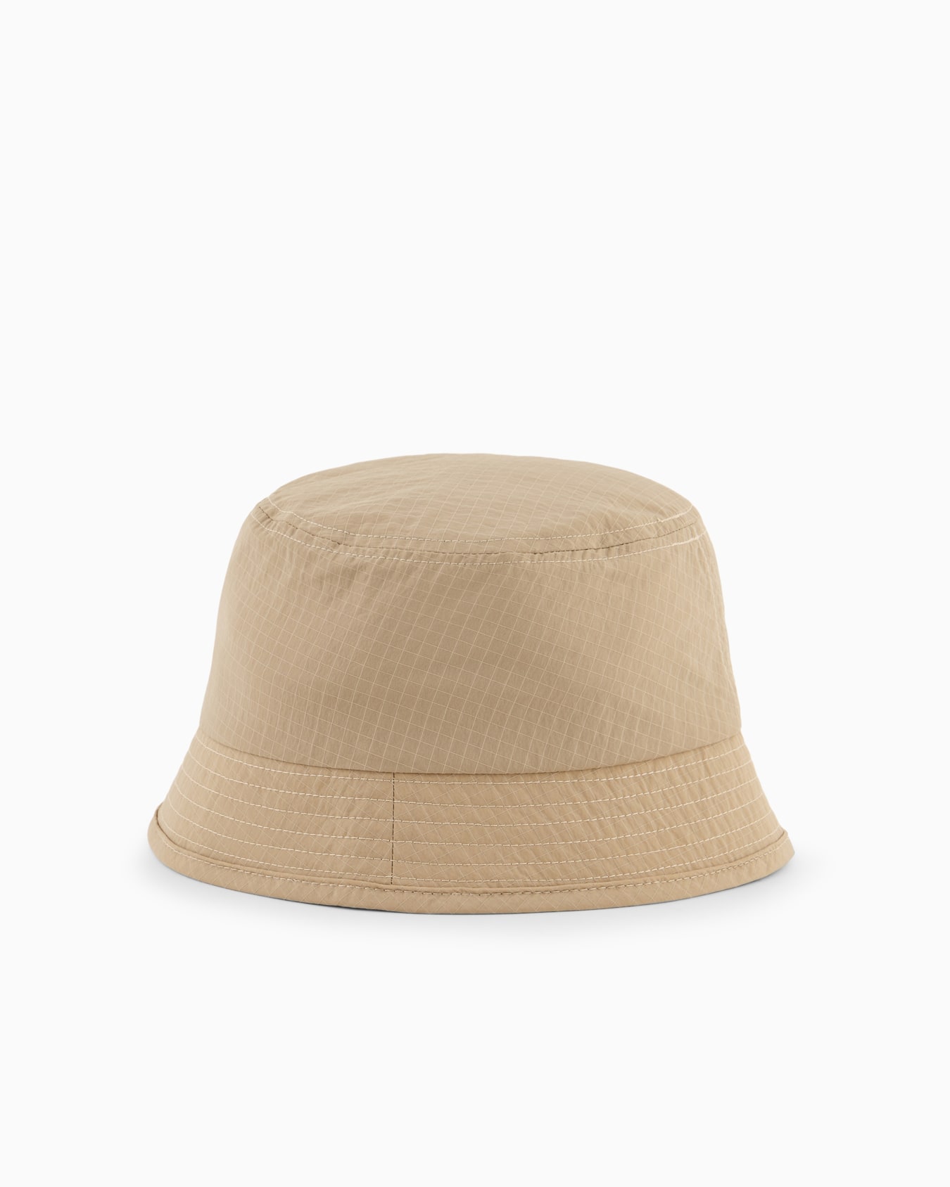 Bucket hat in technical fabric Diapositiva 1