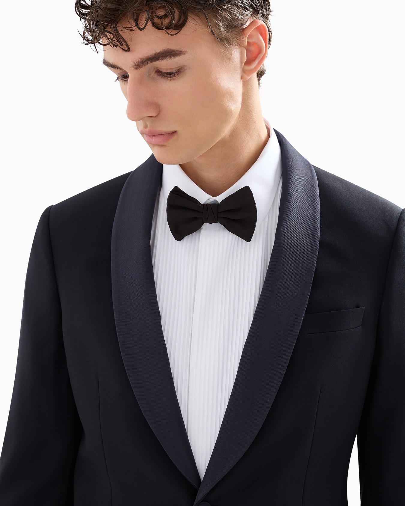 Pleated cotton tuxedo shirt Slide 4