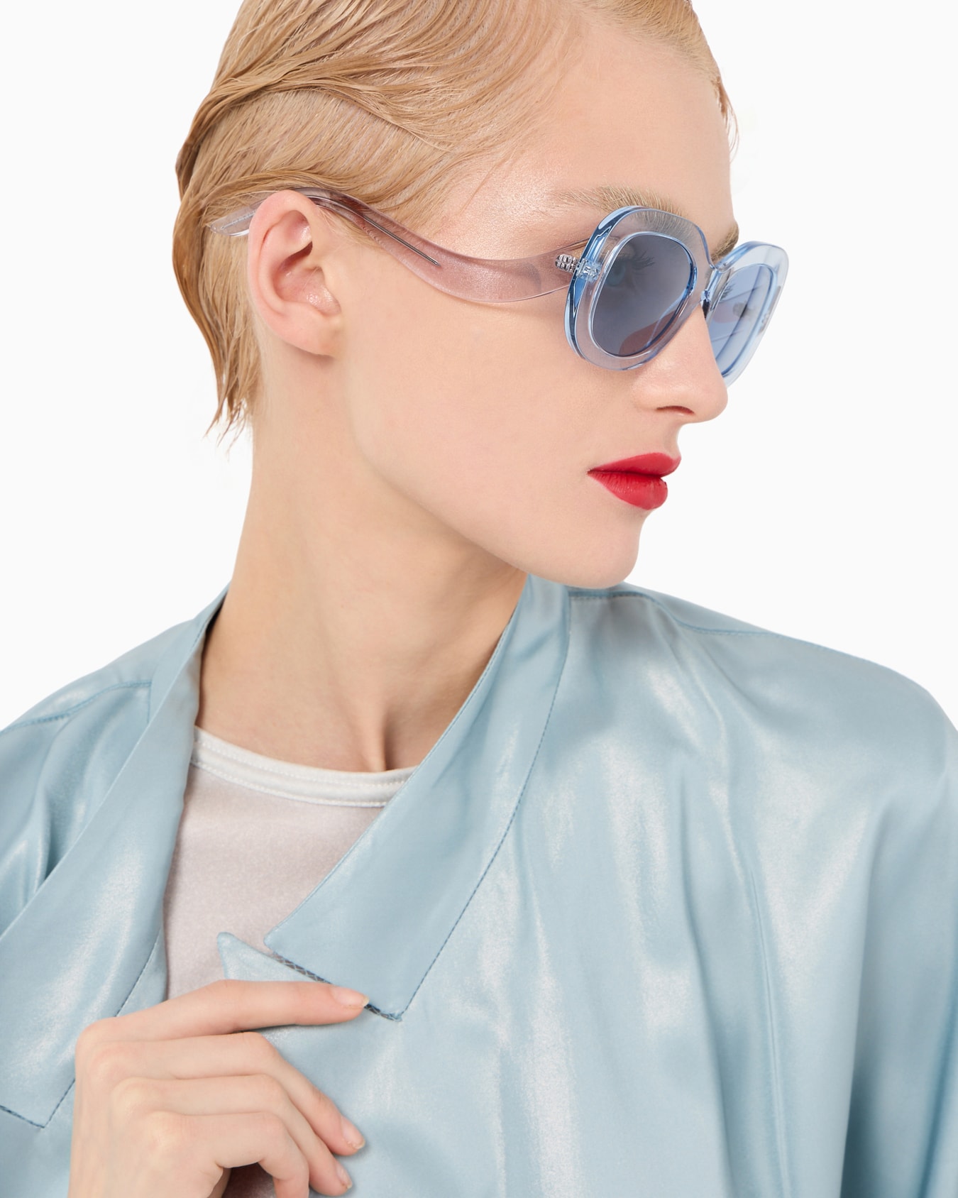 Oval women’s sunglasses スライドする 1