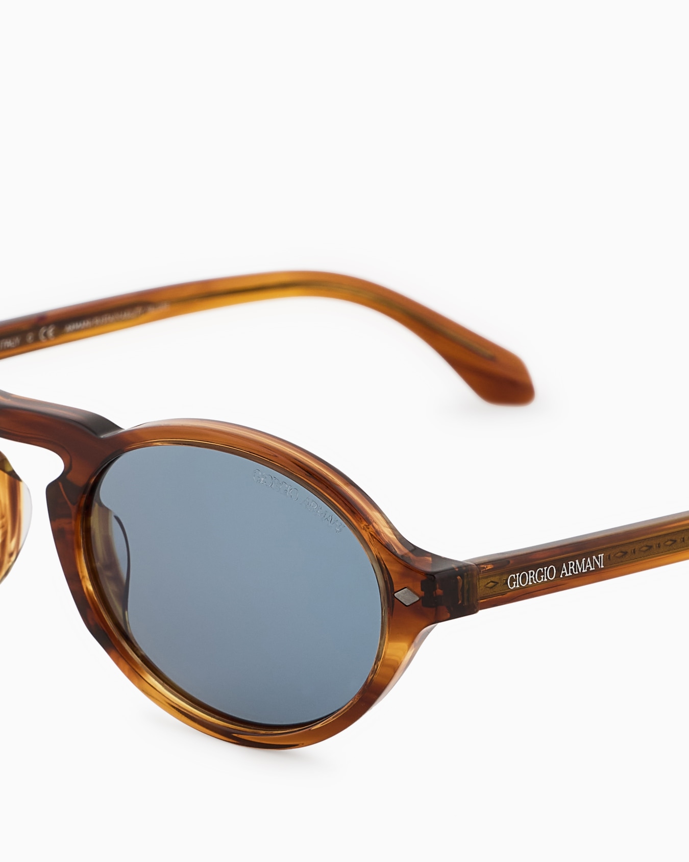 Men’s oval sunglasses Slide 4