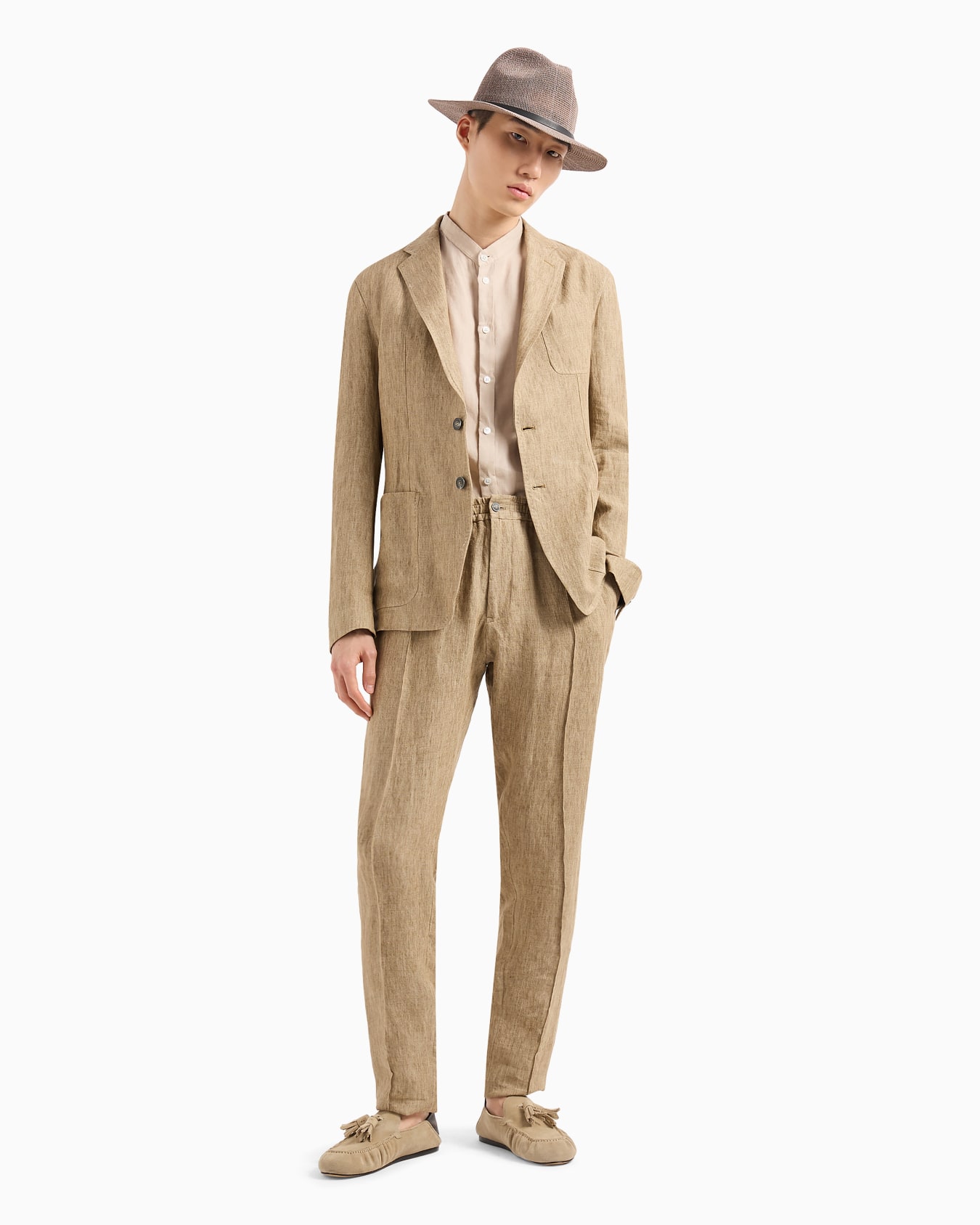 Garment-dyed linen shirt with guru collar Slide 3
