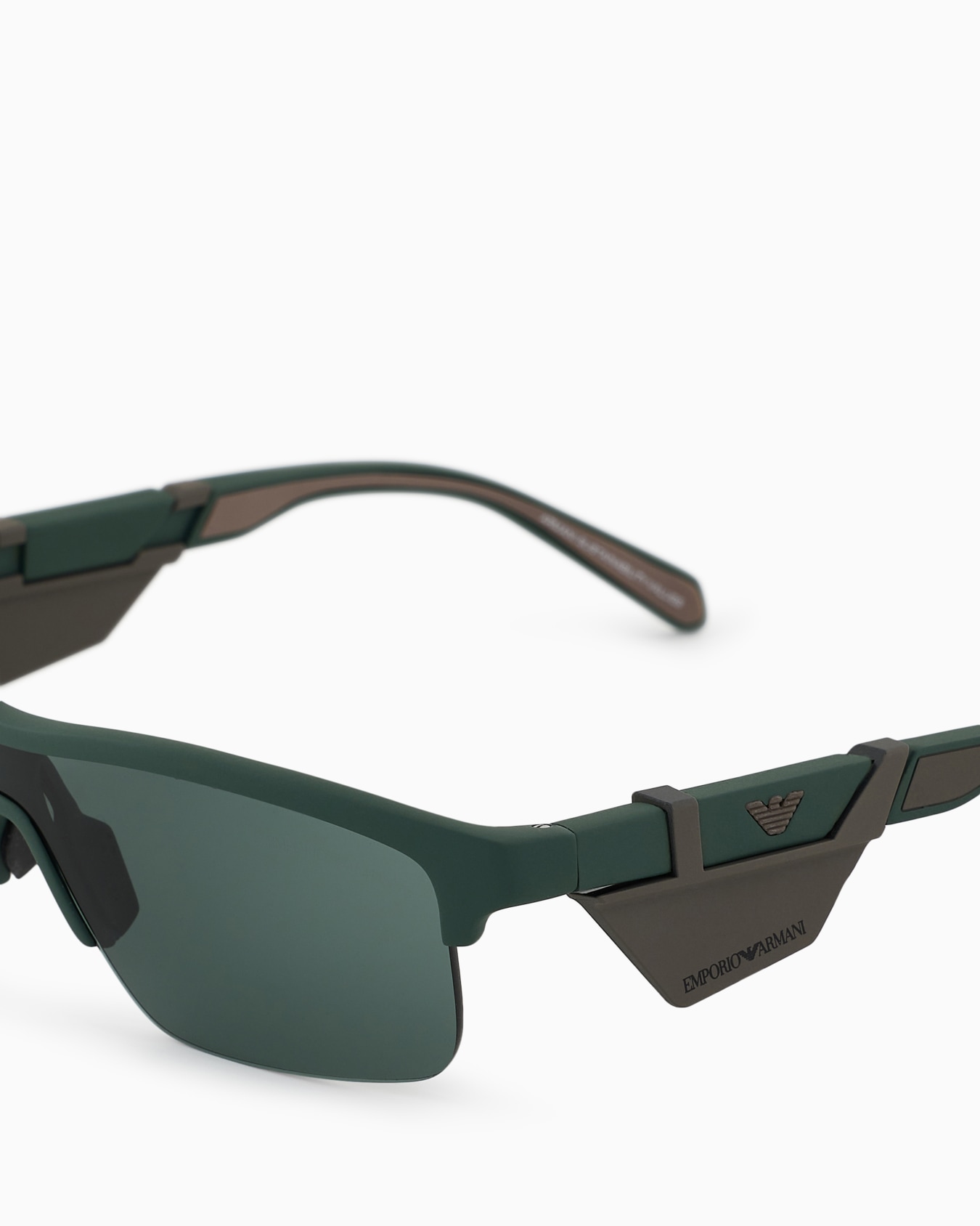 Irregular-shaped men’s sunglasses Diapositiva 4