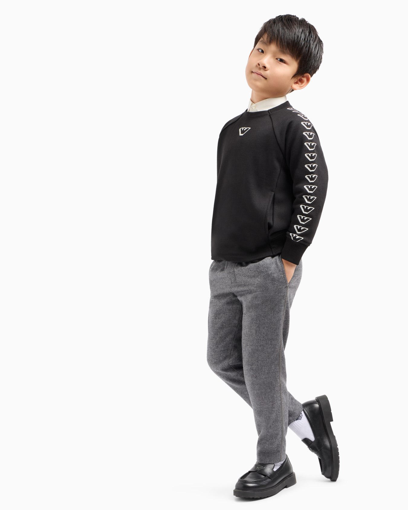 EA Crew jersey sweatshirt with eagles graphic design Slide 3