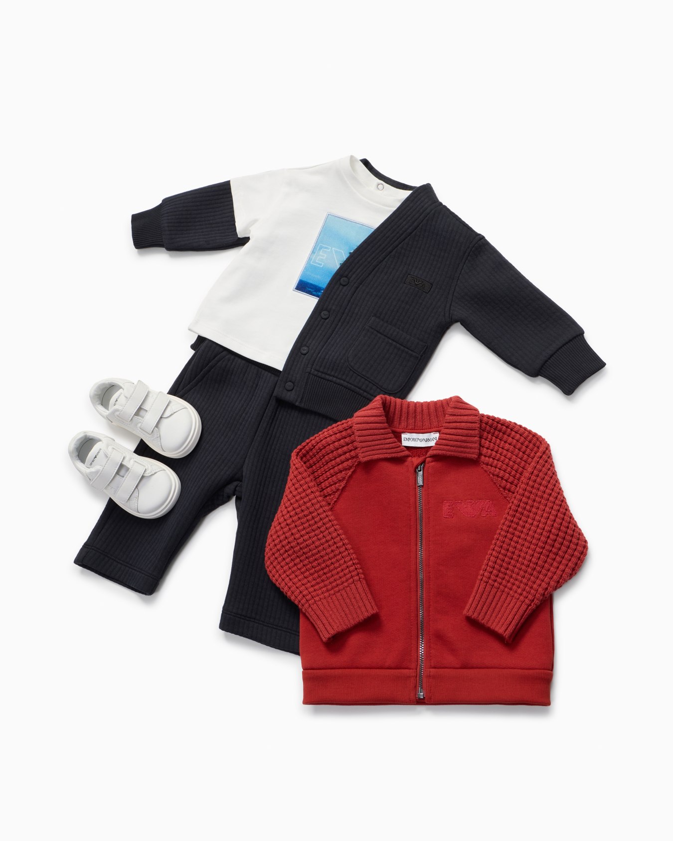 V-neck cardigan in quilted jersey Slide 3