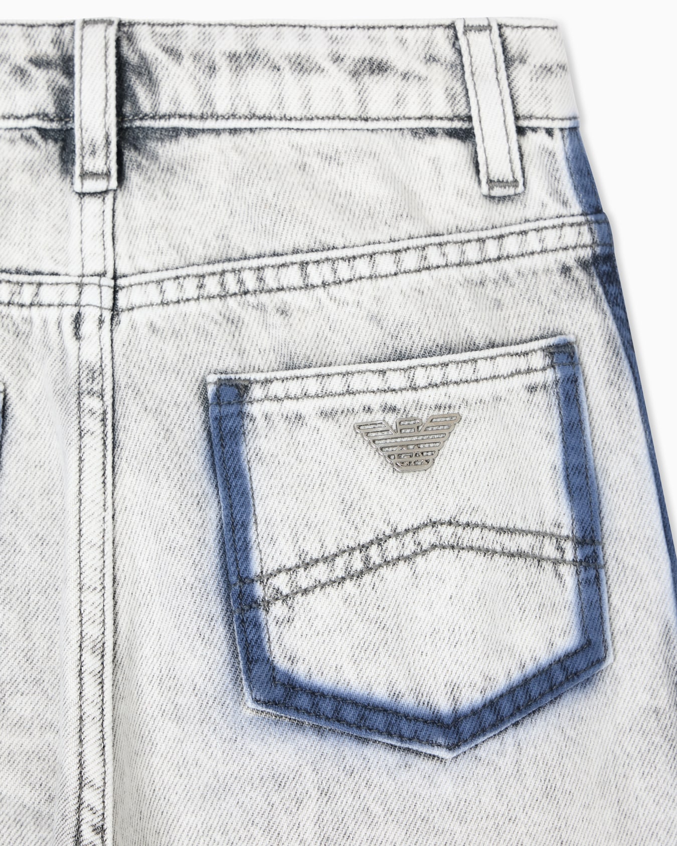 Carrot-fit denim jeans Slide 1