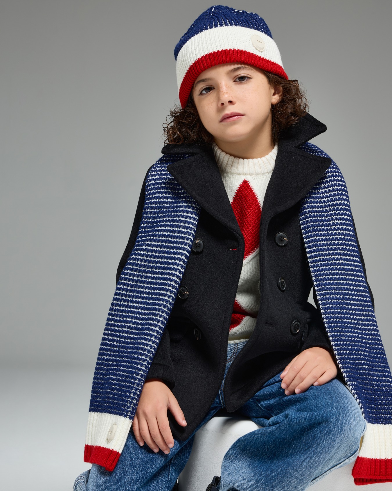 Jumper with oversized diamond motif in a mixed-stitch knit Slide 3