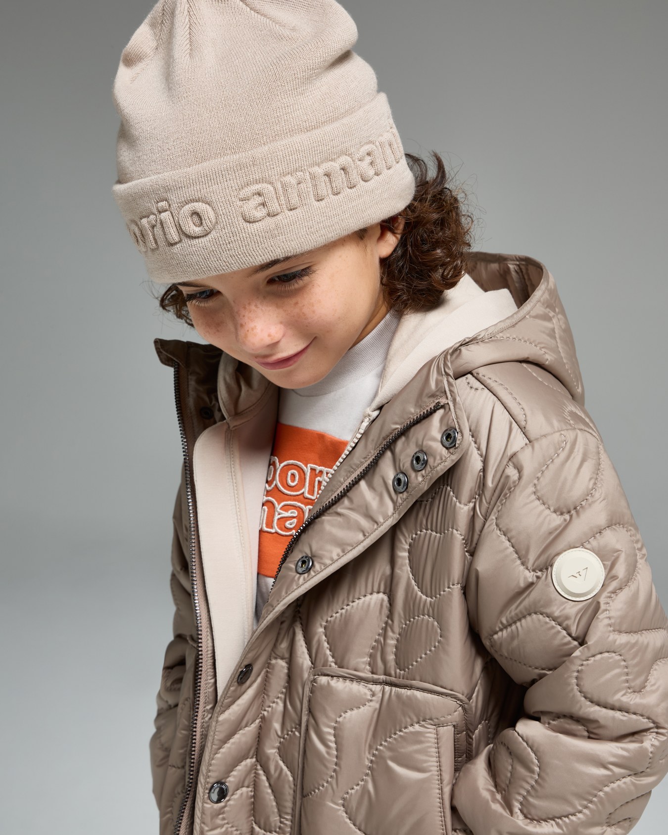 Virgin wool-blend beanie with logo Slide 2