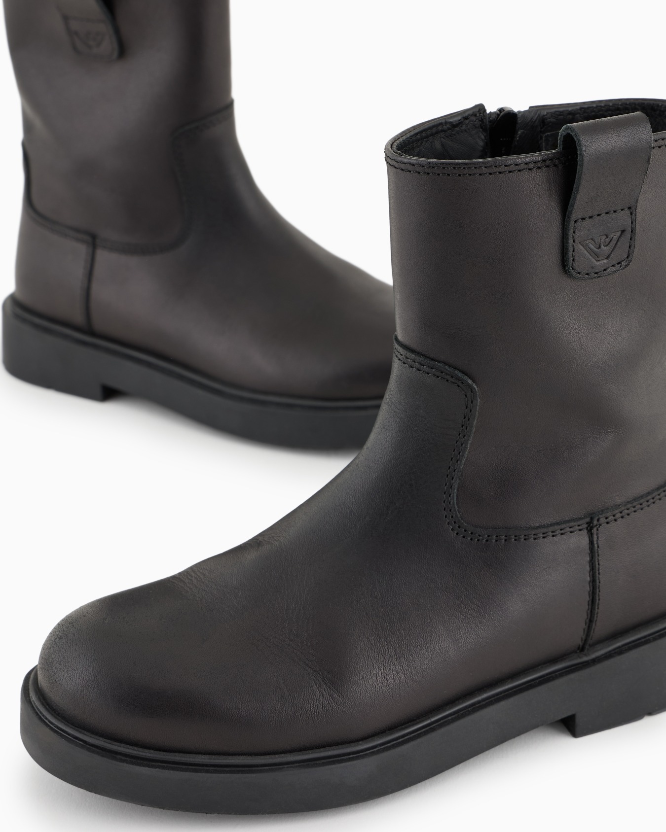Leather ankle boots Slide 4