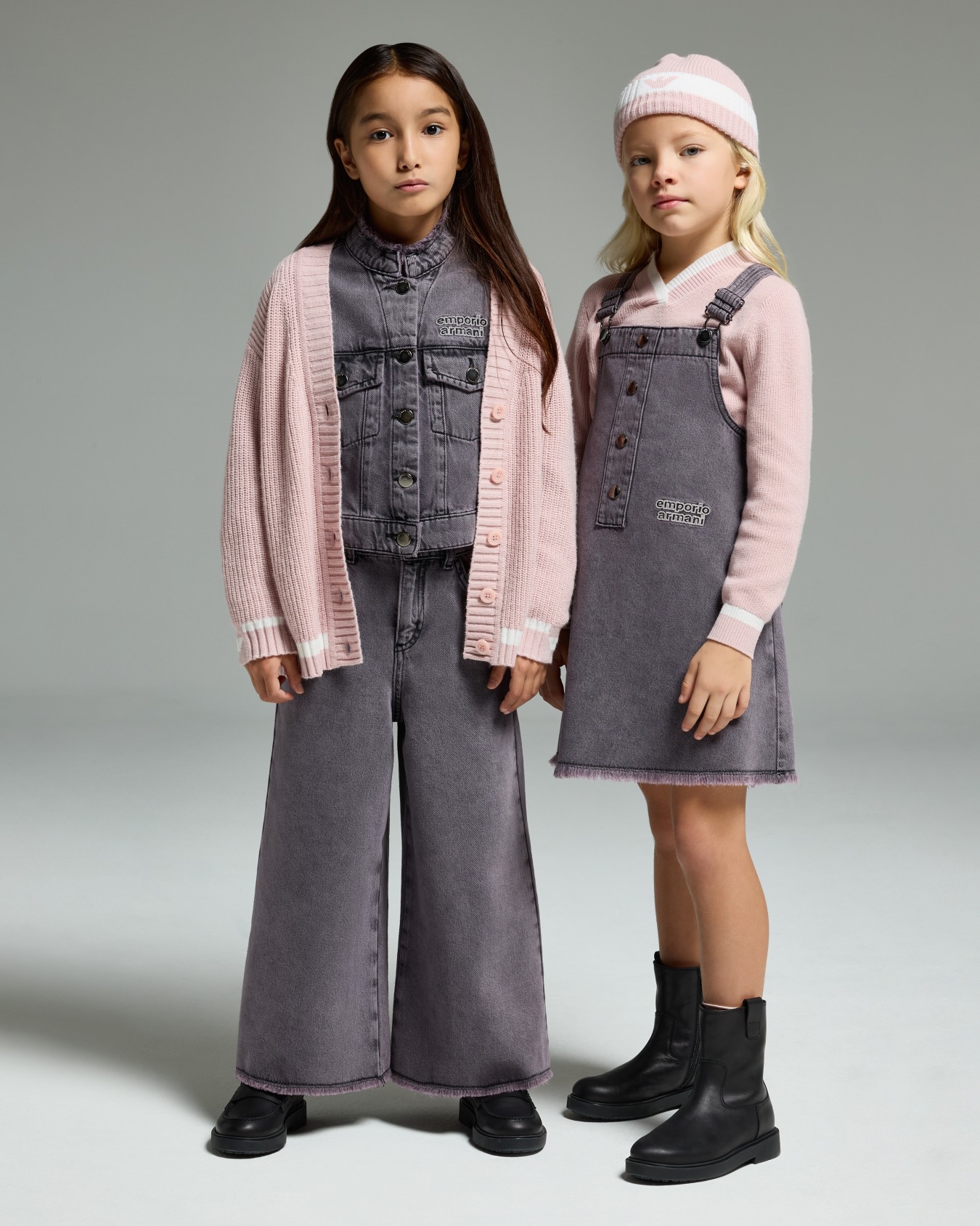 Wool-blend V-neck cardigan Slide 3