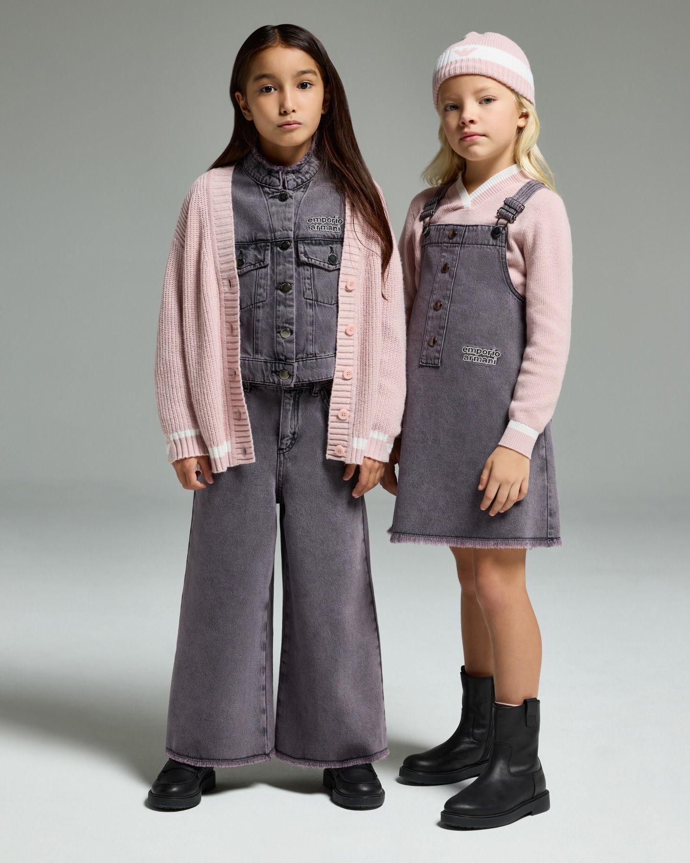 Wide-leg jeans in garment-dyed comfort denim Slide 4