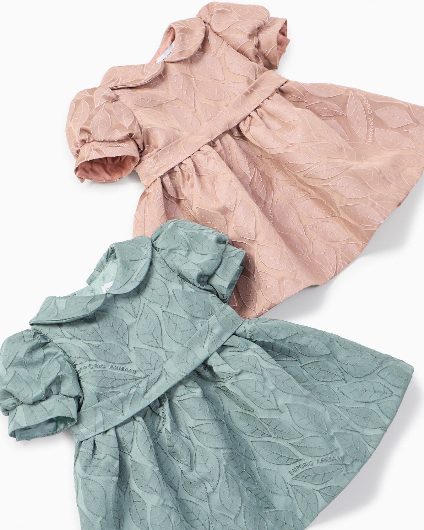 Leaf design jacquard dress with puff sleeves Slide 3