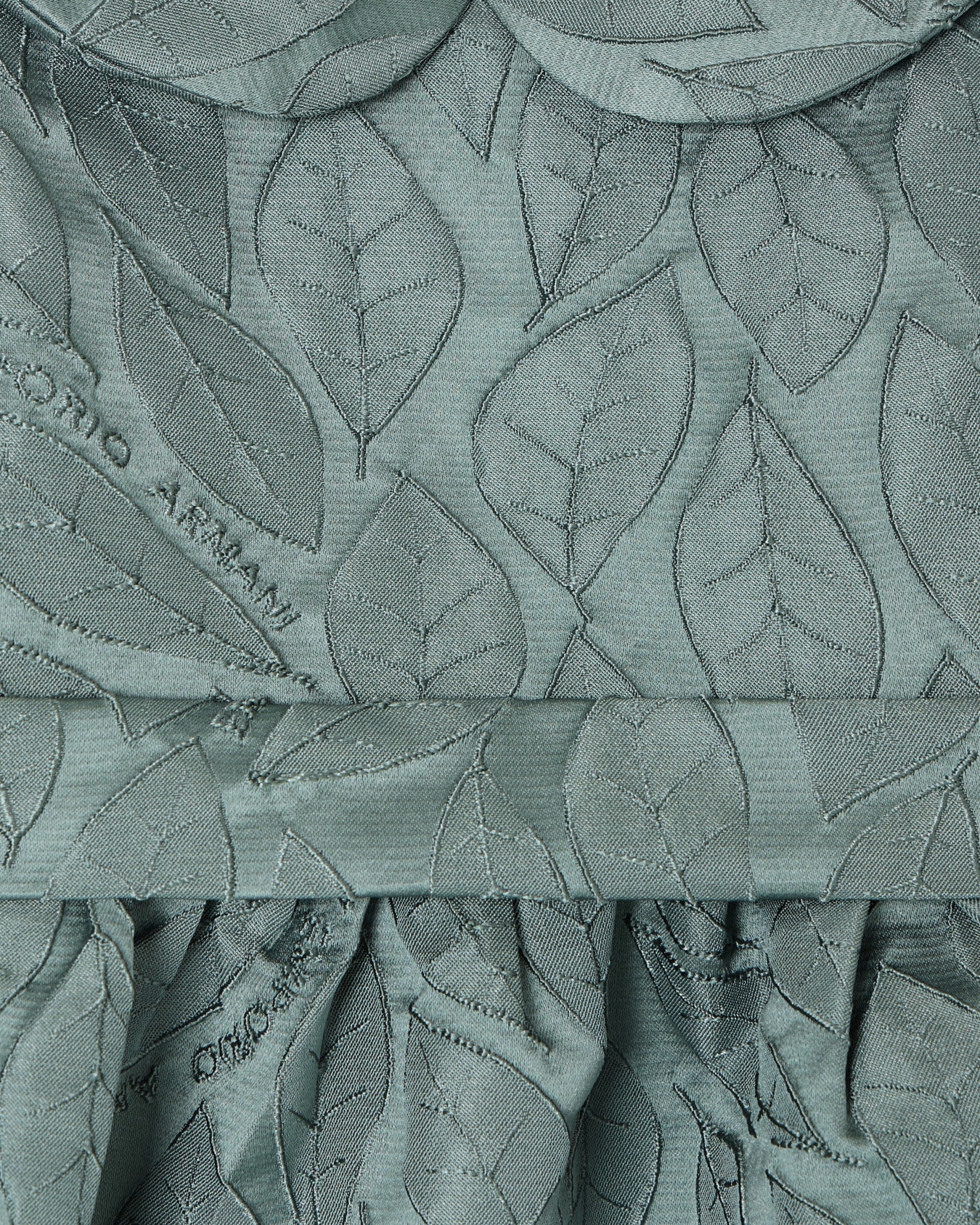 Leaf design jacquard dress with puff sleeves Slide 1