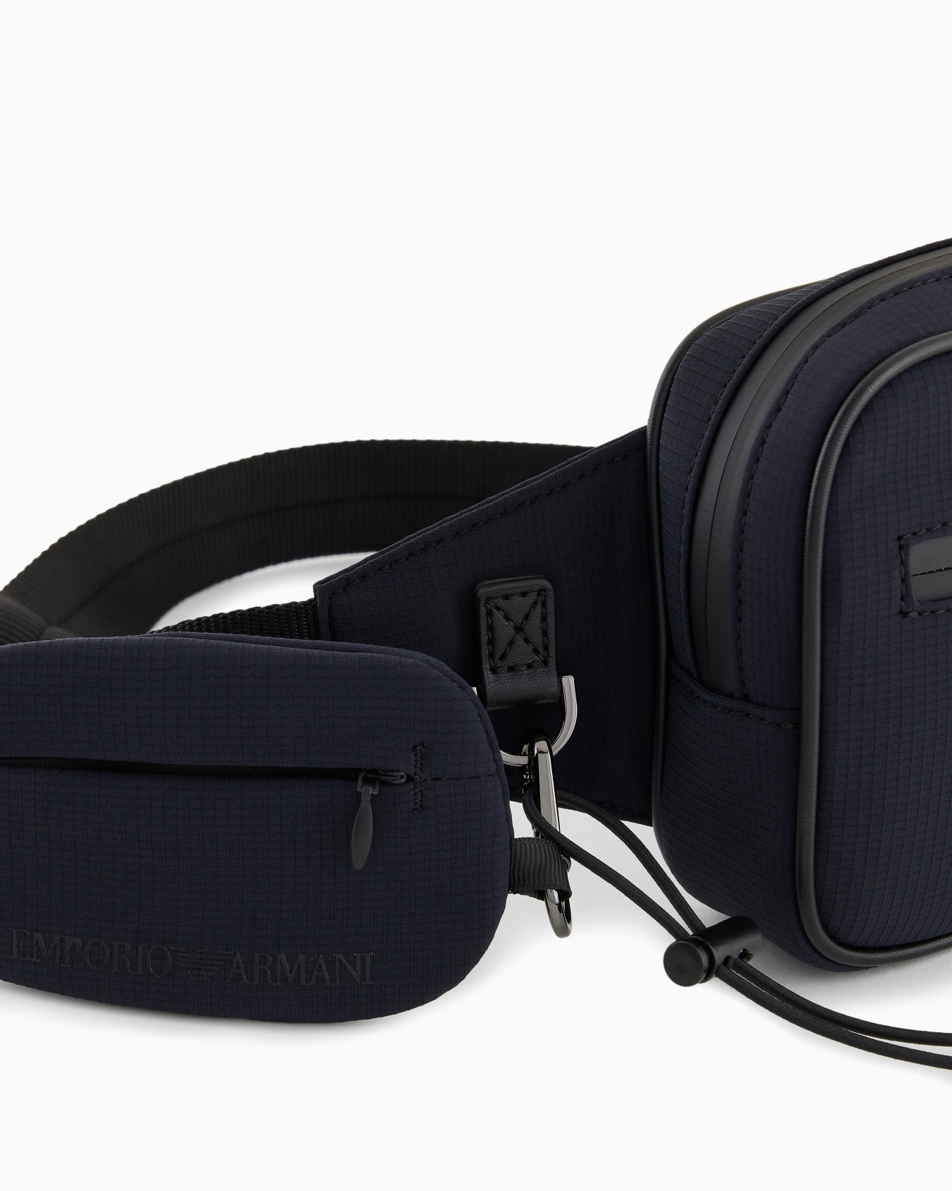 Sac banane en nylon Travel Essential Diapositive 4
