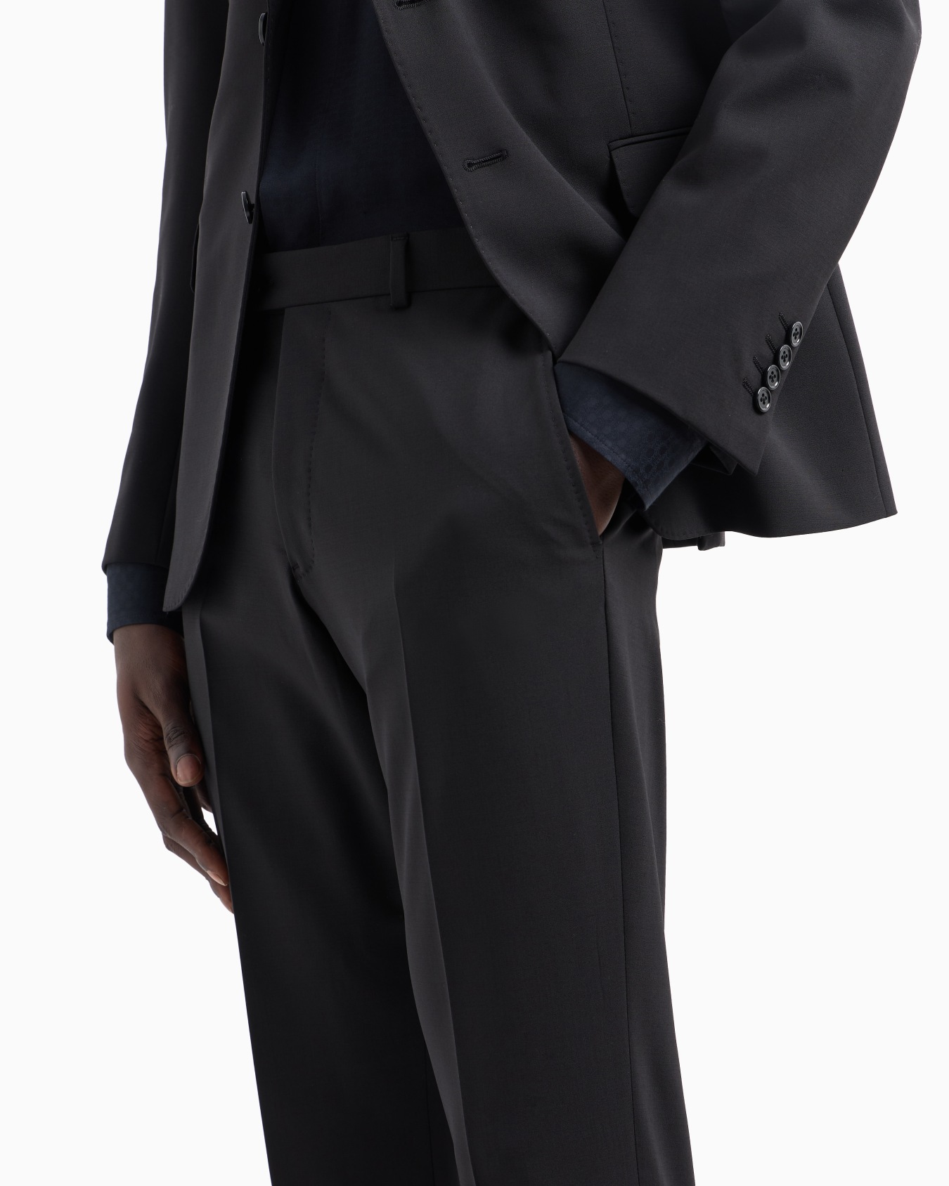 Single-breasted suit in virgin-wool two-way stretch canvas Slide 6