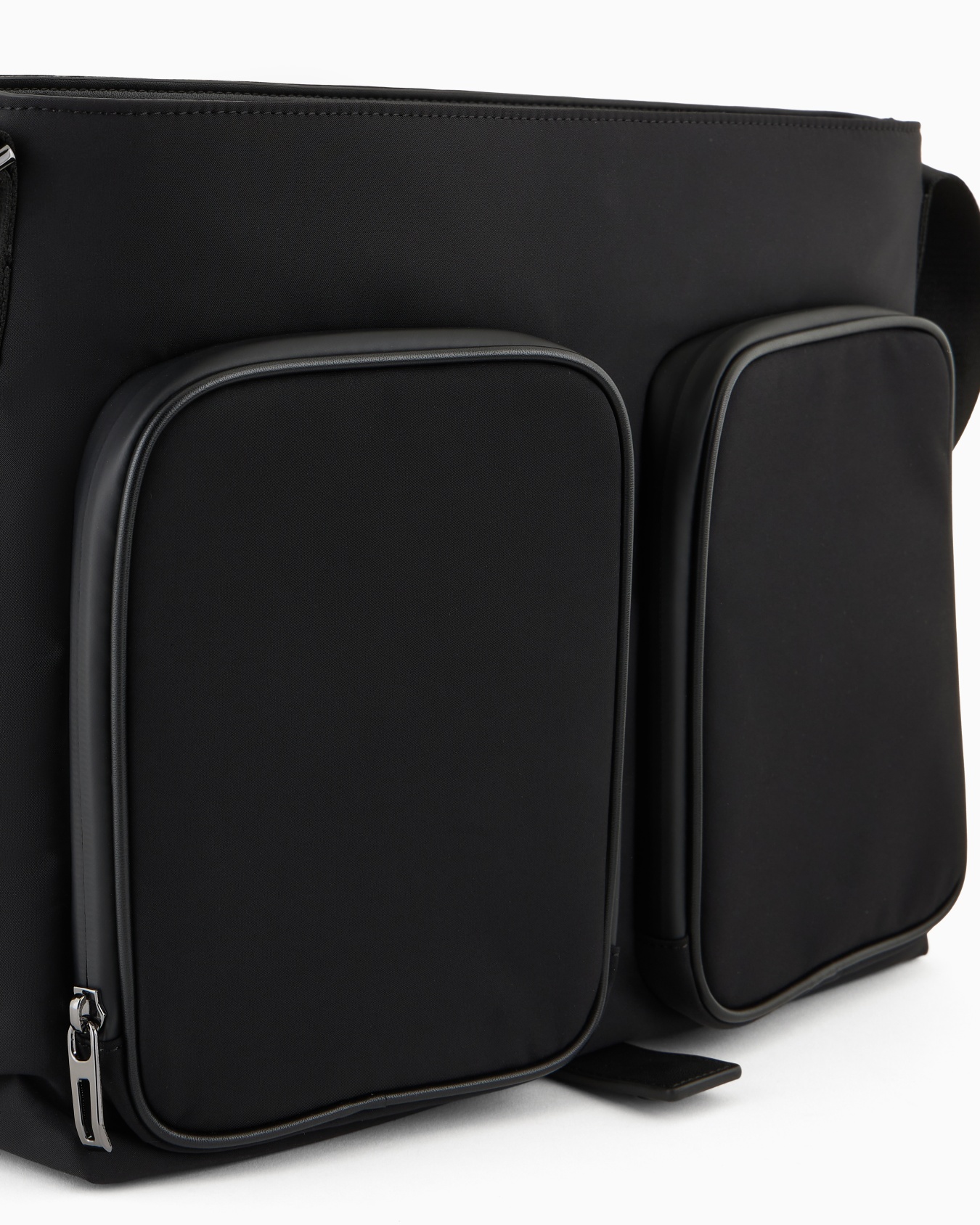 Sac messenger en nylon Travel Essential Diapositive 4