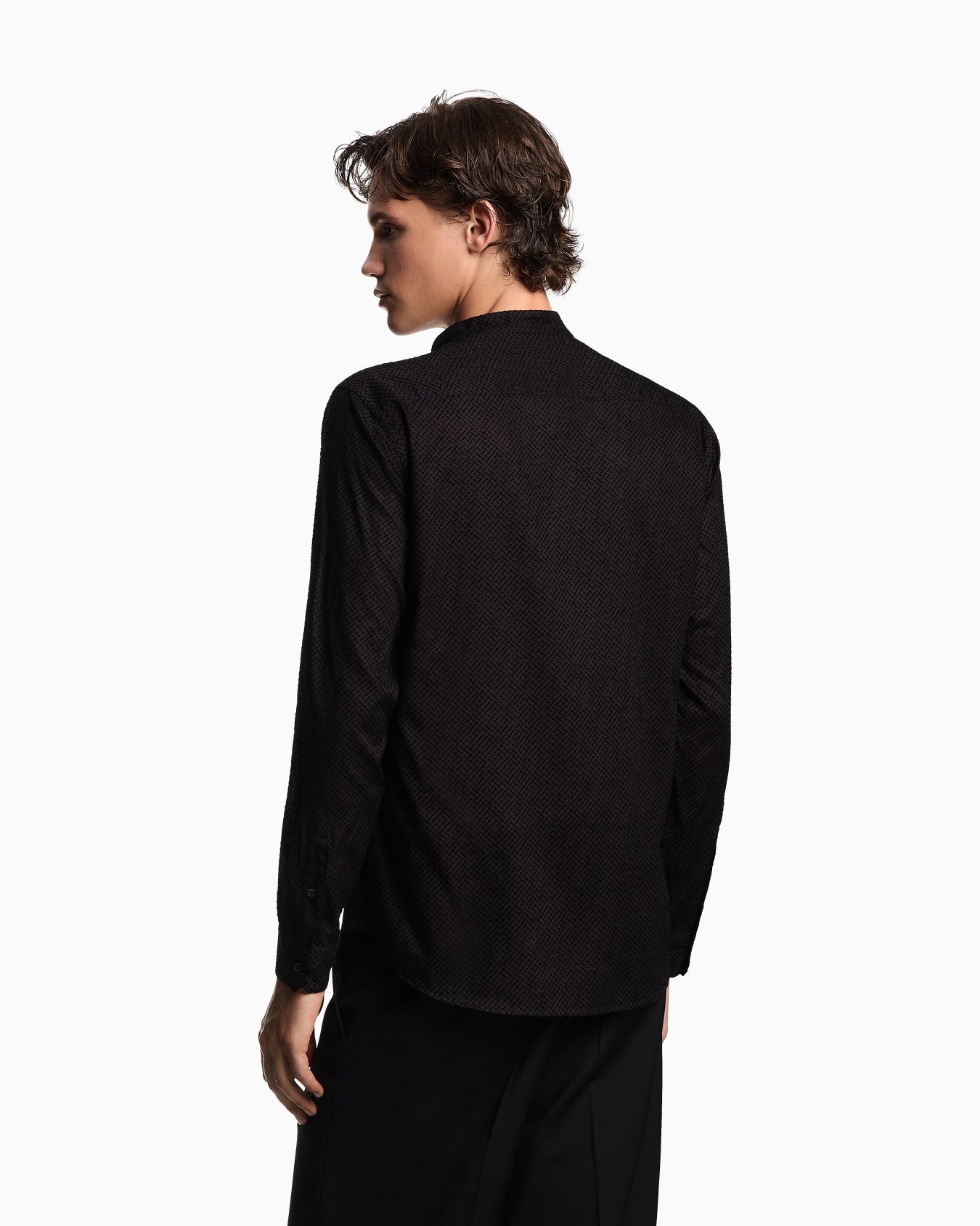 Shirt with guru collar in an all-over flocked print Slide 2