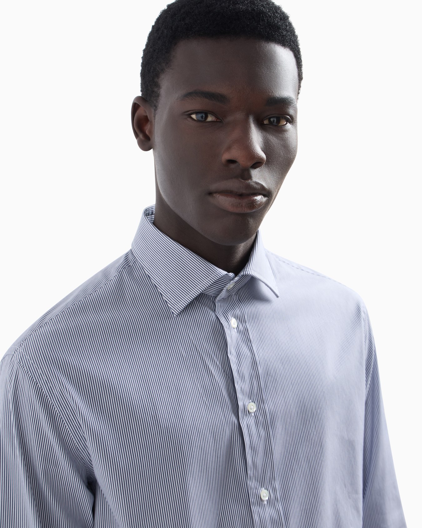 Shirt featuring French collar with stays, made of stretch cotton with jacquard micro stripes Slide 4