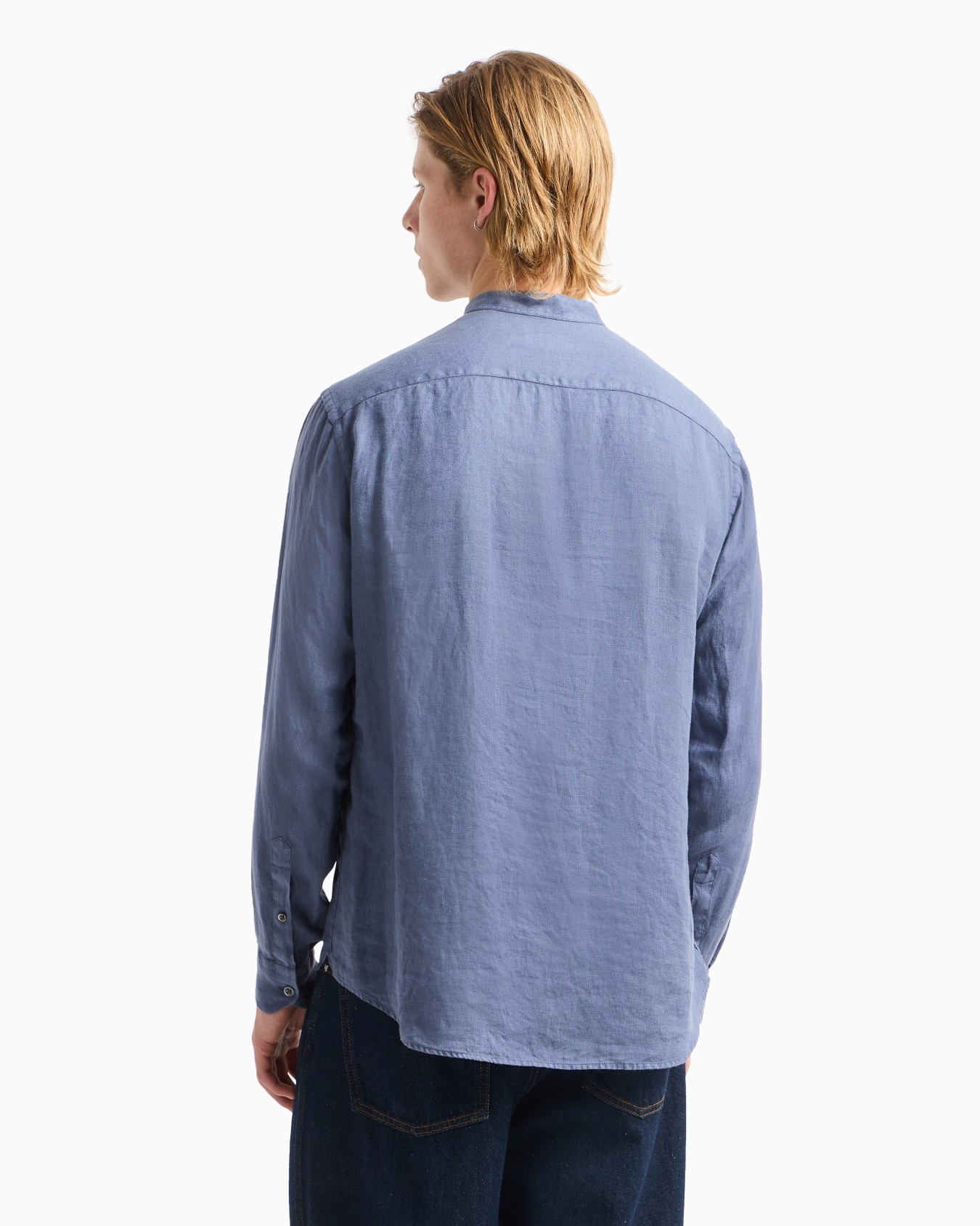 Garment-dyed linen shirt with guru collar Slide 2