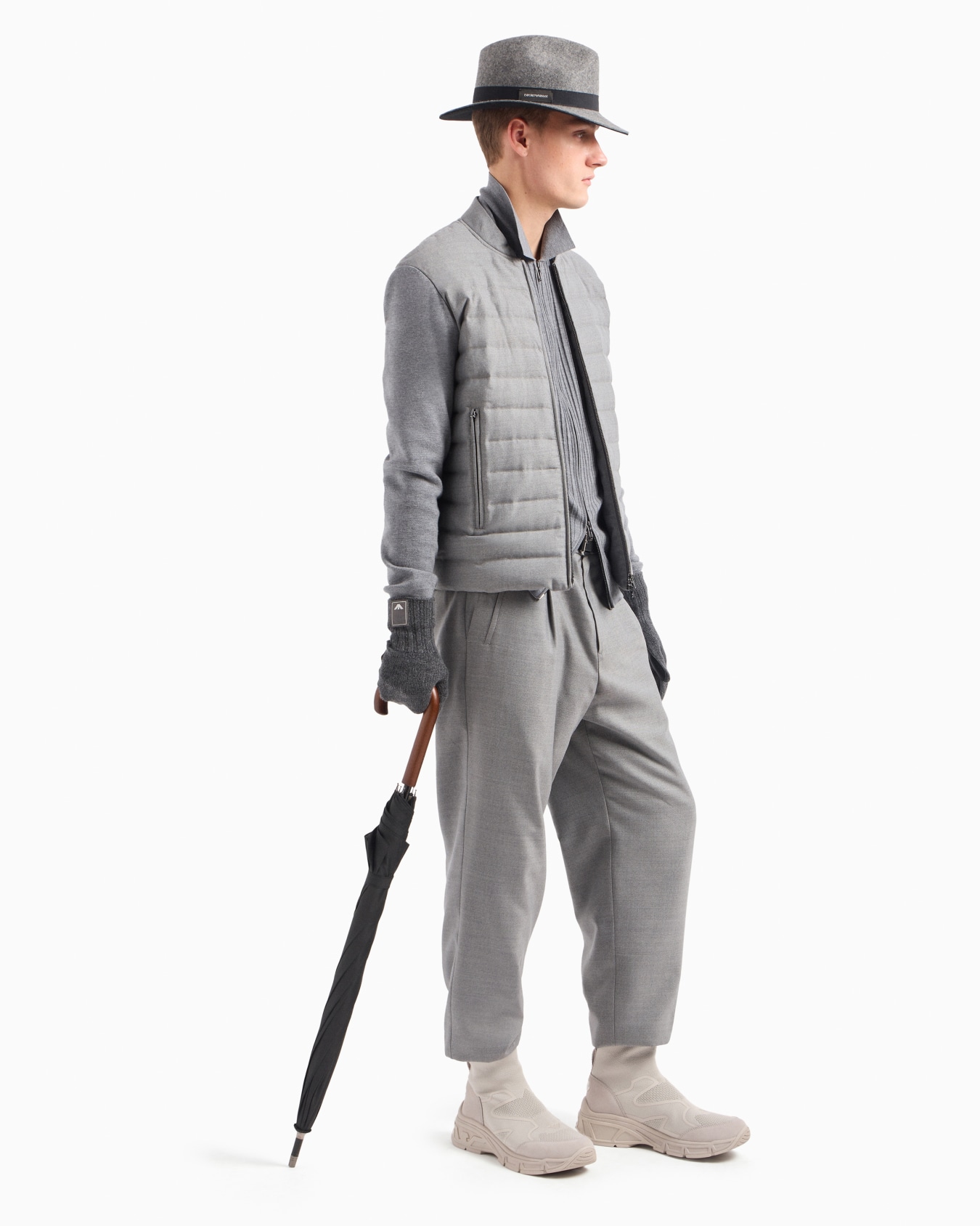 Travel Essential virgin-wool cardigan with zip and rib effect Slide 4