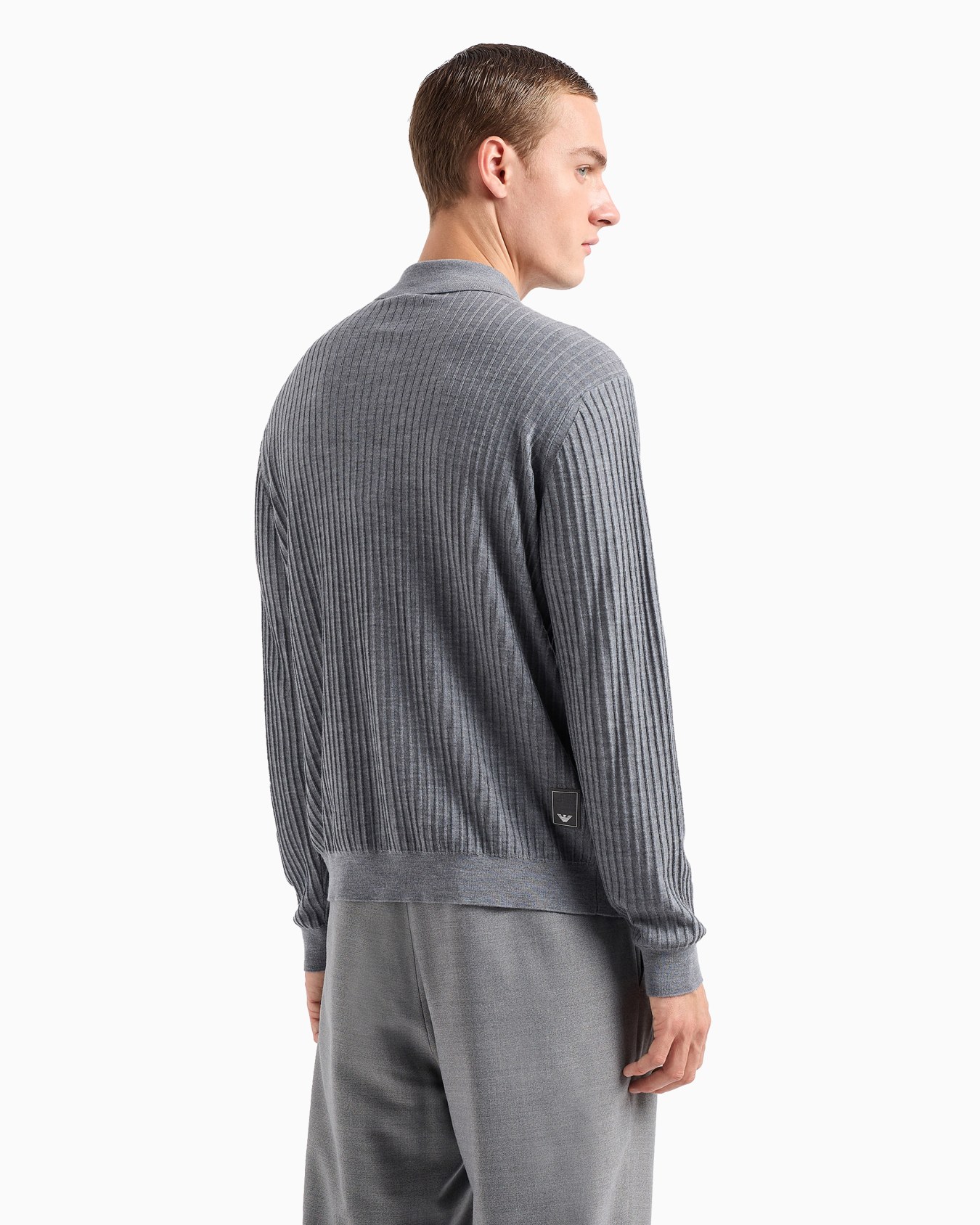 Travel Essential virgin-wool cardigan with zip and rib effect Slide 3