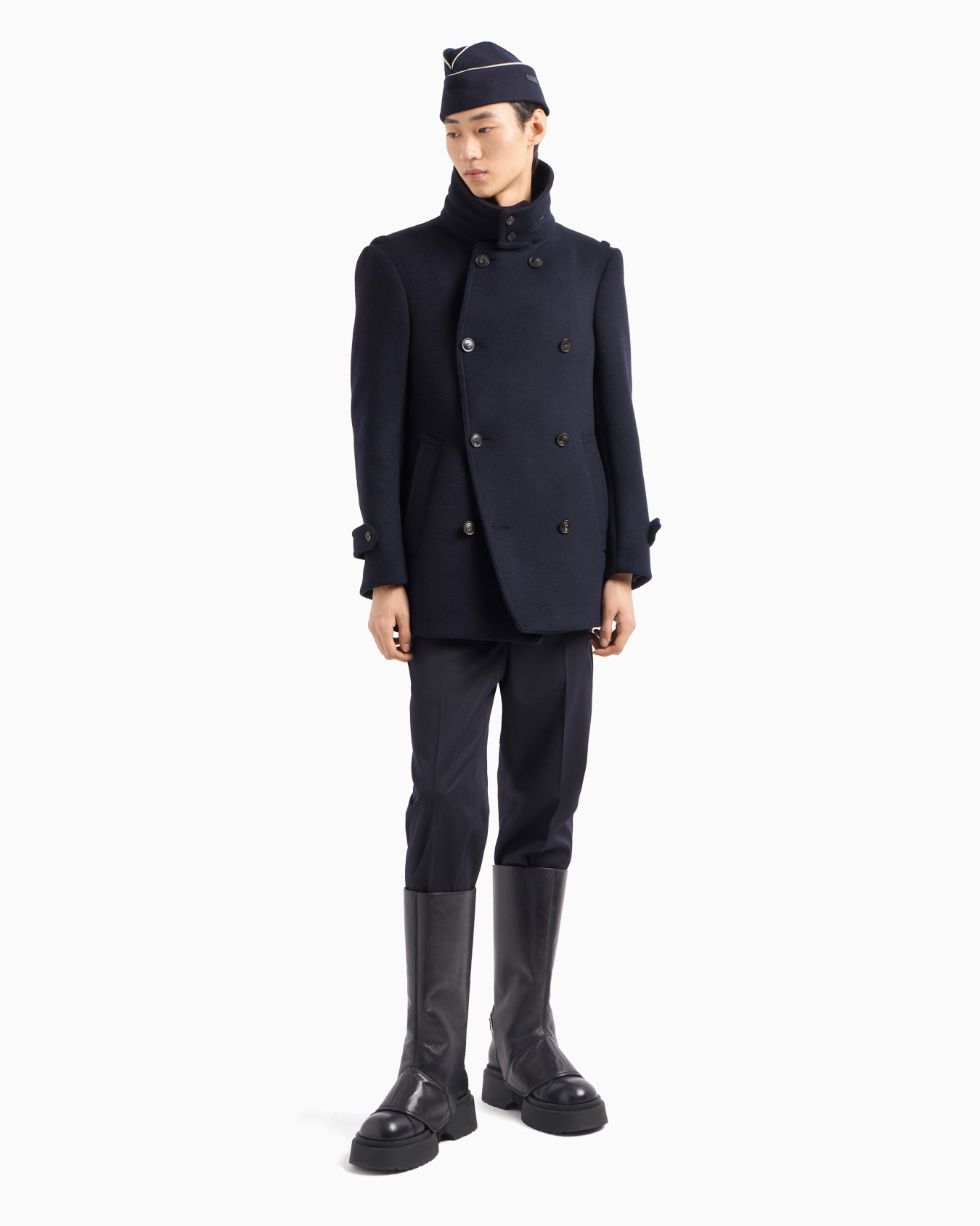 Double-breasted pea coat in Casentino wool Slide 4