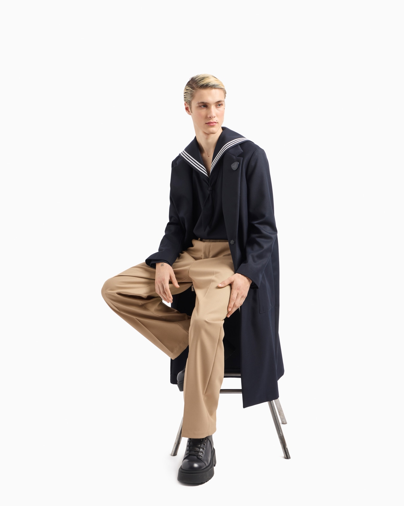 Heavyweight trousers in compact gabardine Slide 4