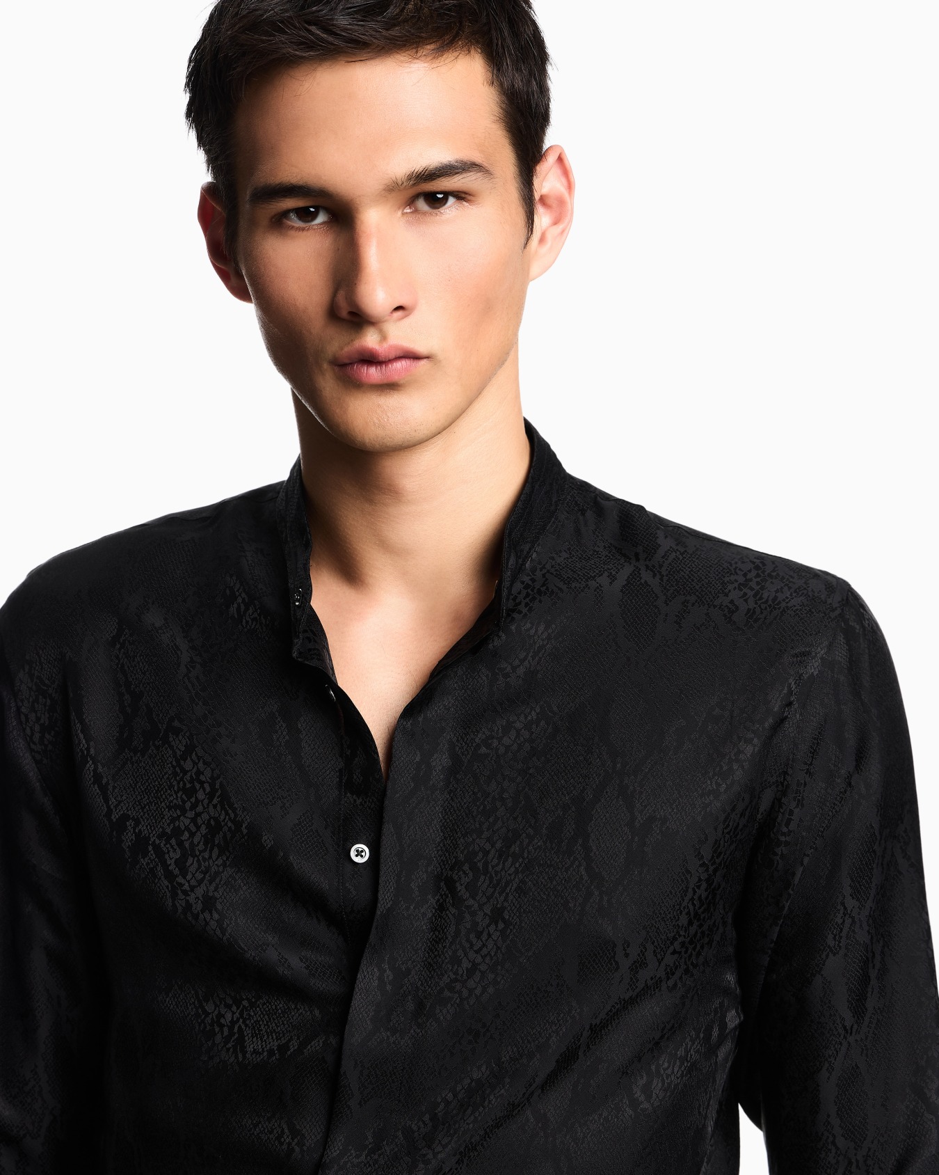 Silk-blend animal jacquard shirt with guru collar Slide 4