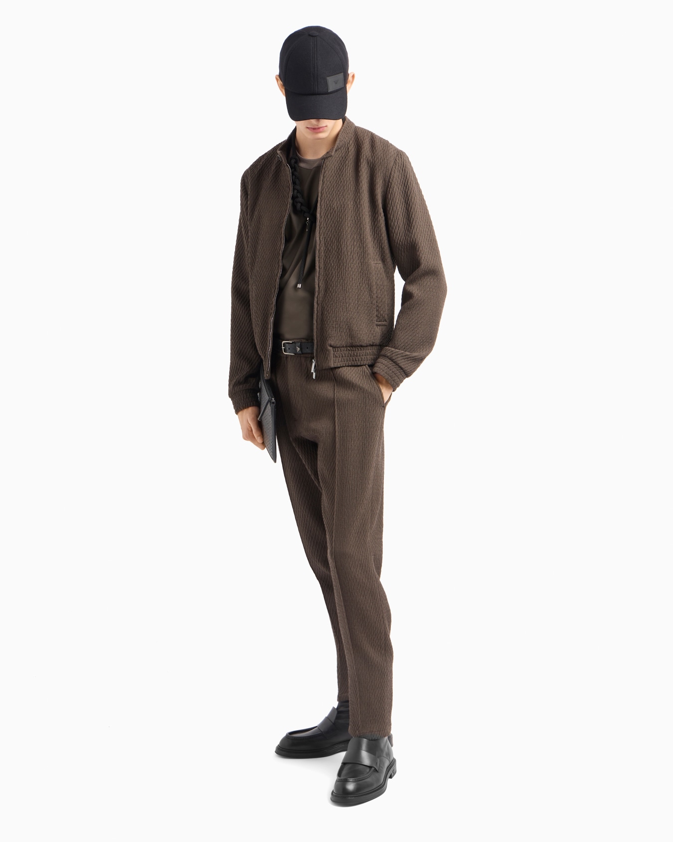Chinos in 3D-effect virgin-wool stretch-jersey knit with ribs Slide 4
