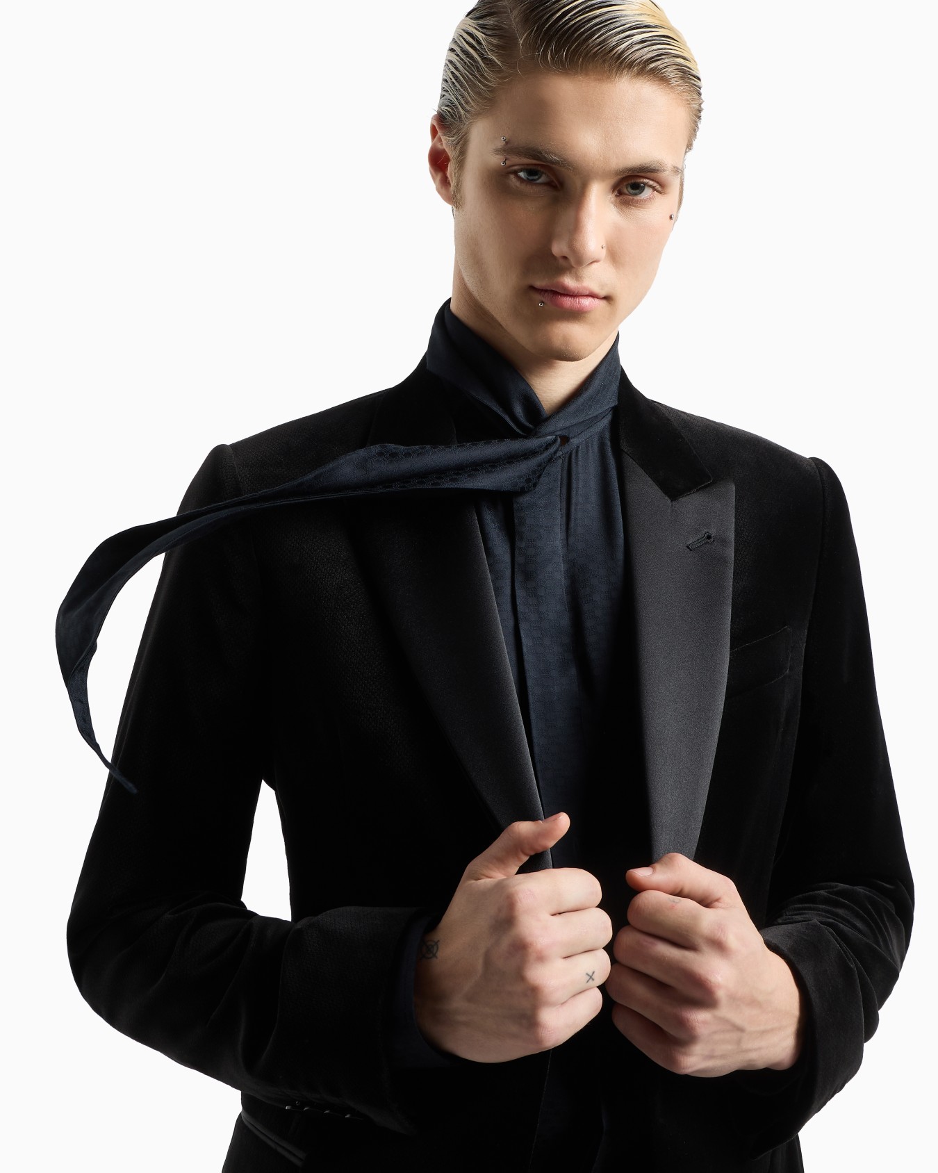 Veste de smoking en velours avec motif effet imprimé all over Diapositive 5