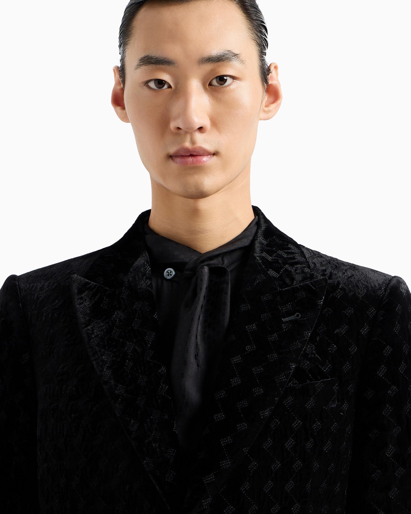 Single-breasted jacket in velvet, with all-over zig-zag embroidery Slide 5