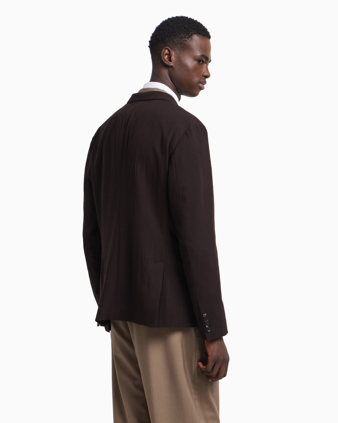Double-breasted jacket in wool crêpe with 3D effect Slide 3