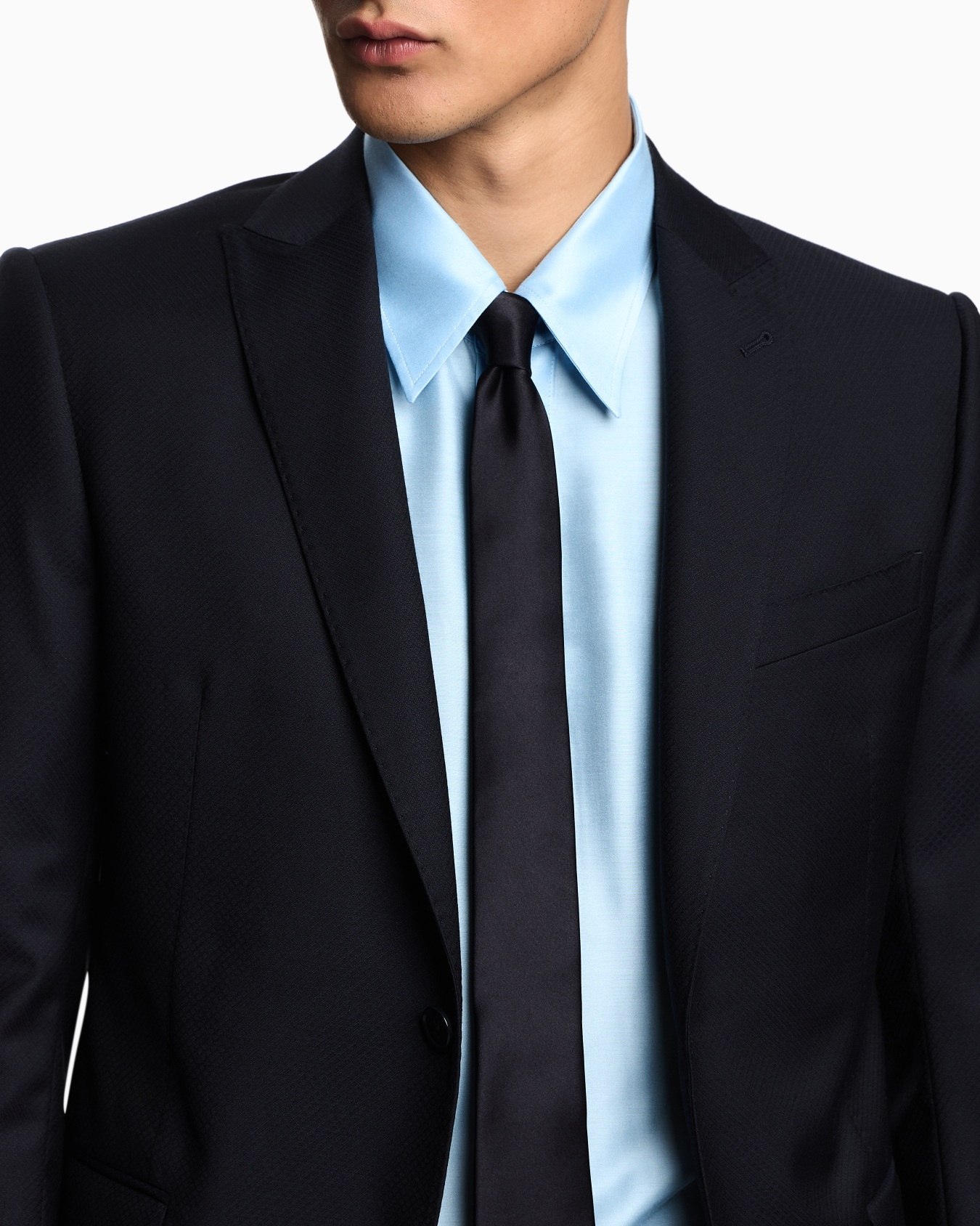 Single-breasted suit in monochromatic micro-jacquard virgin wool Slide 3