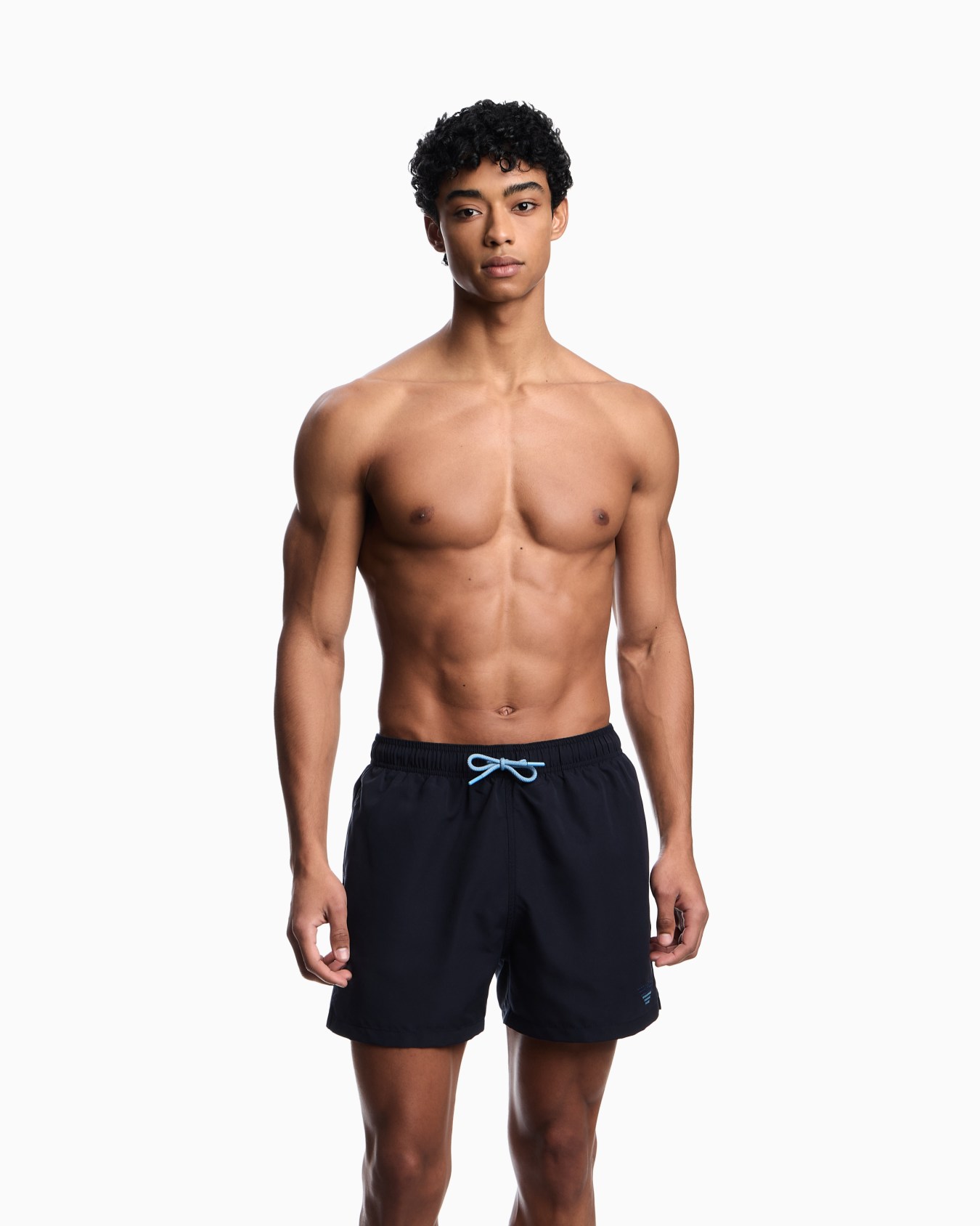 Bañador tipo pantalón corto con bordado de águila bicolor Diapositiva 1