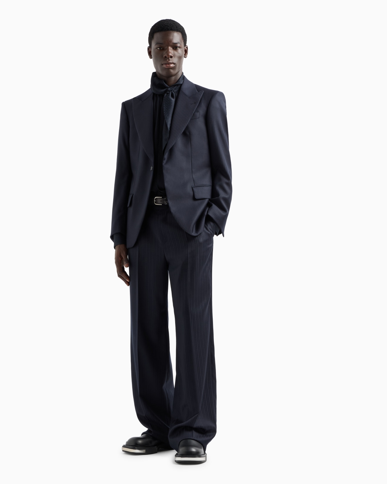 Pinstriped wool satin trousers with pleats Slide 3