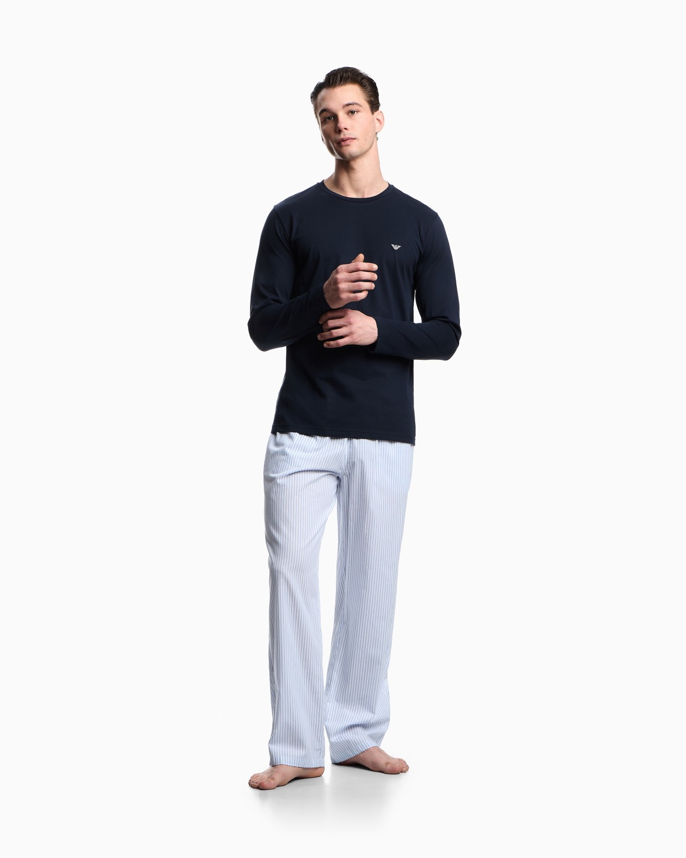 Pyjamas with trousers in all-over pattern jacquard Slide 1