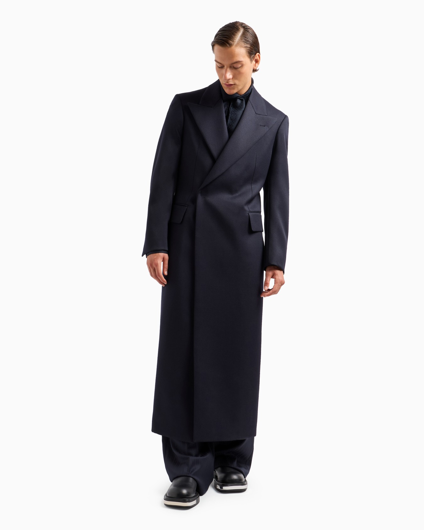 Coat with lapels in compact wool cover fabric Slide 1