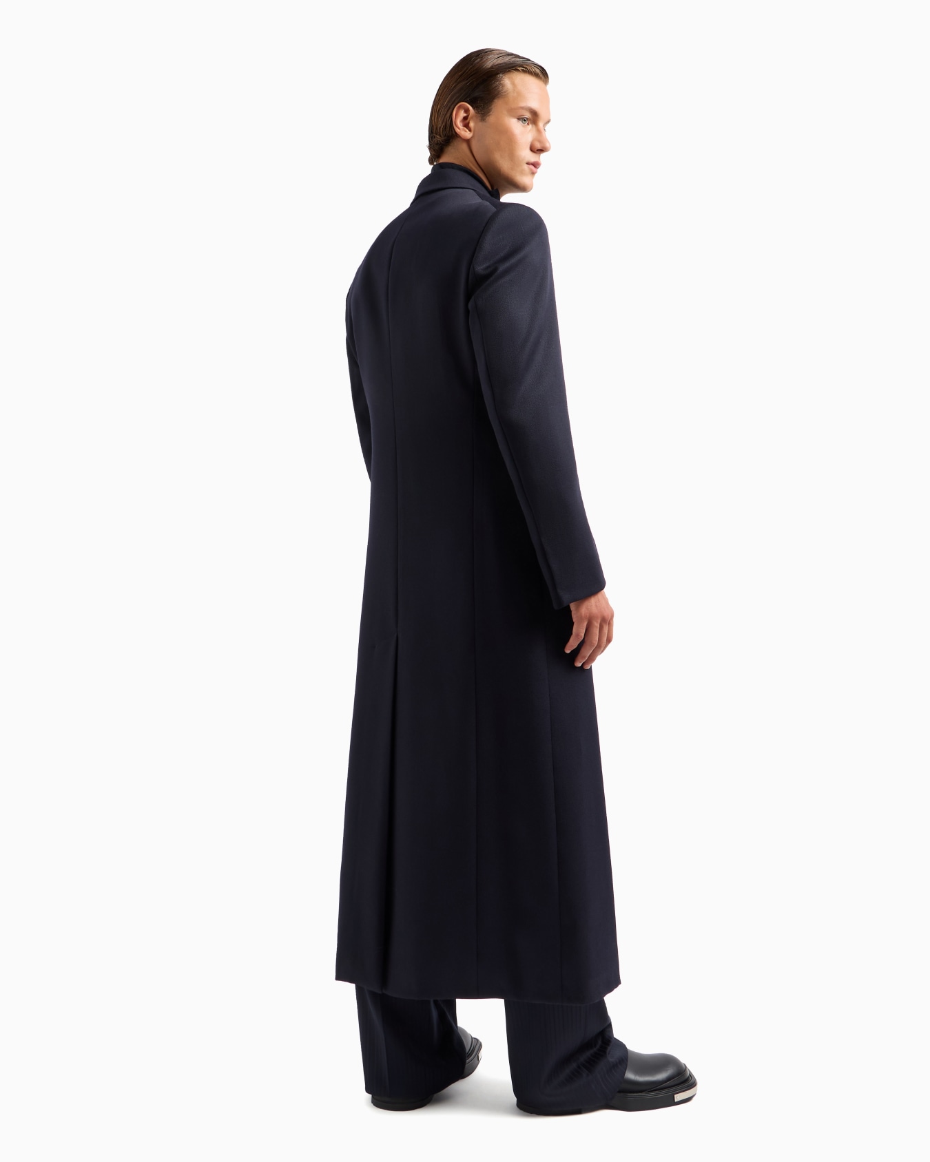 Coat with lapels in compact wool cover fabric Slide 2