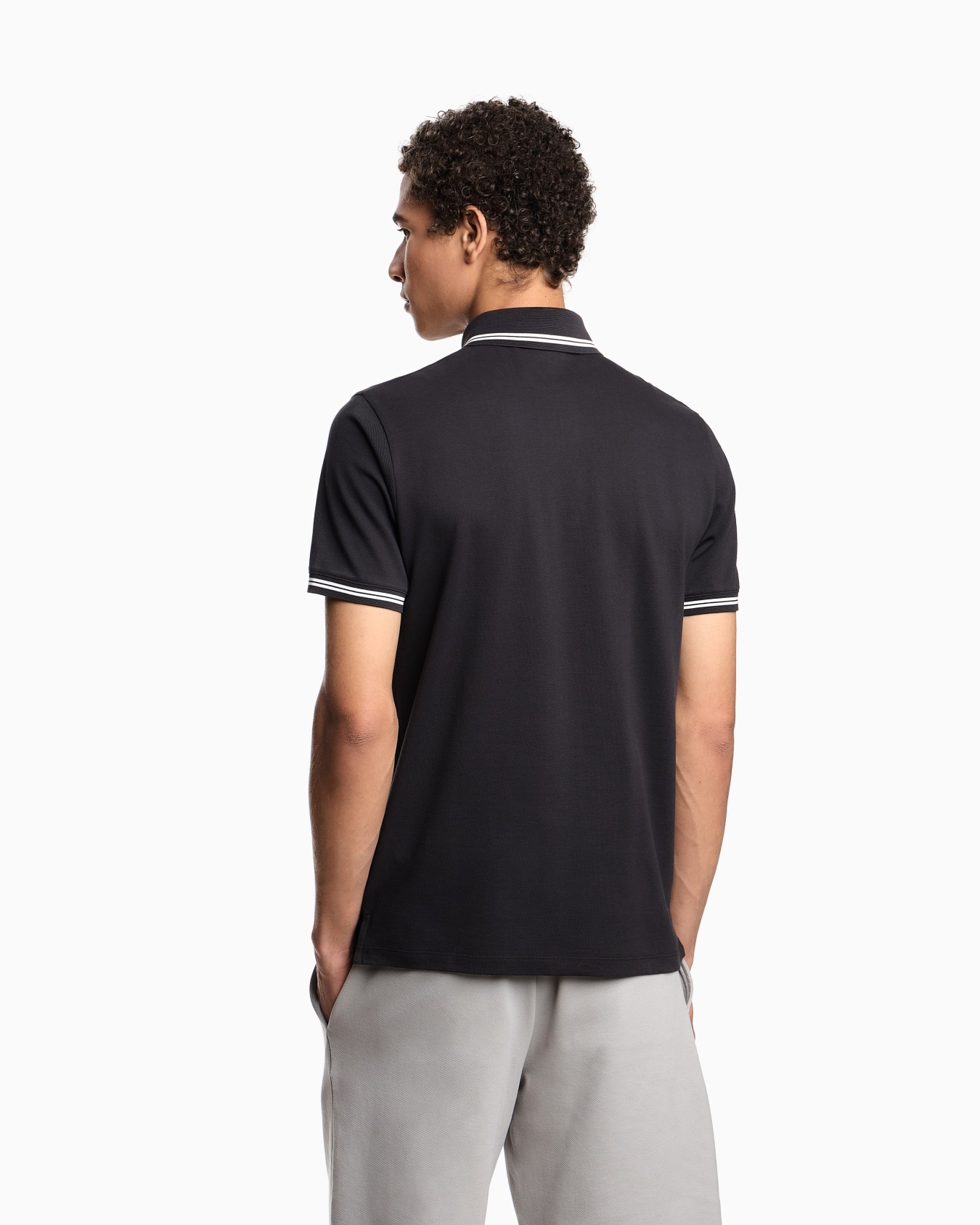 Piqué polo shirt with piped collar Slide 2