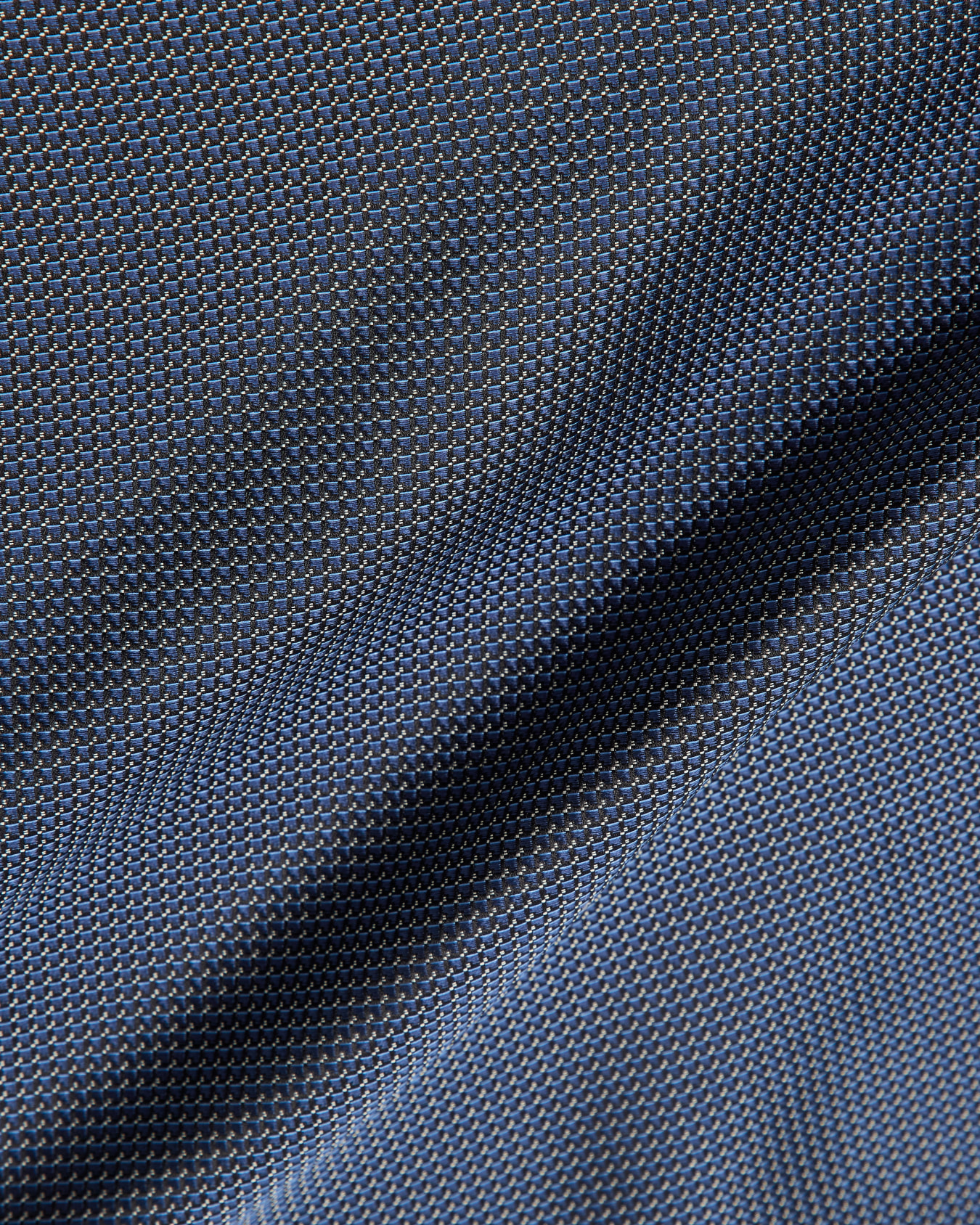 Pure silk pocket square with two-tone jacquard motif Slide 1