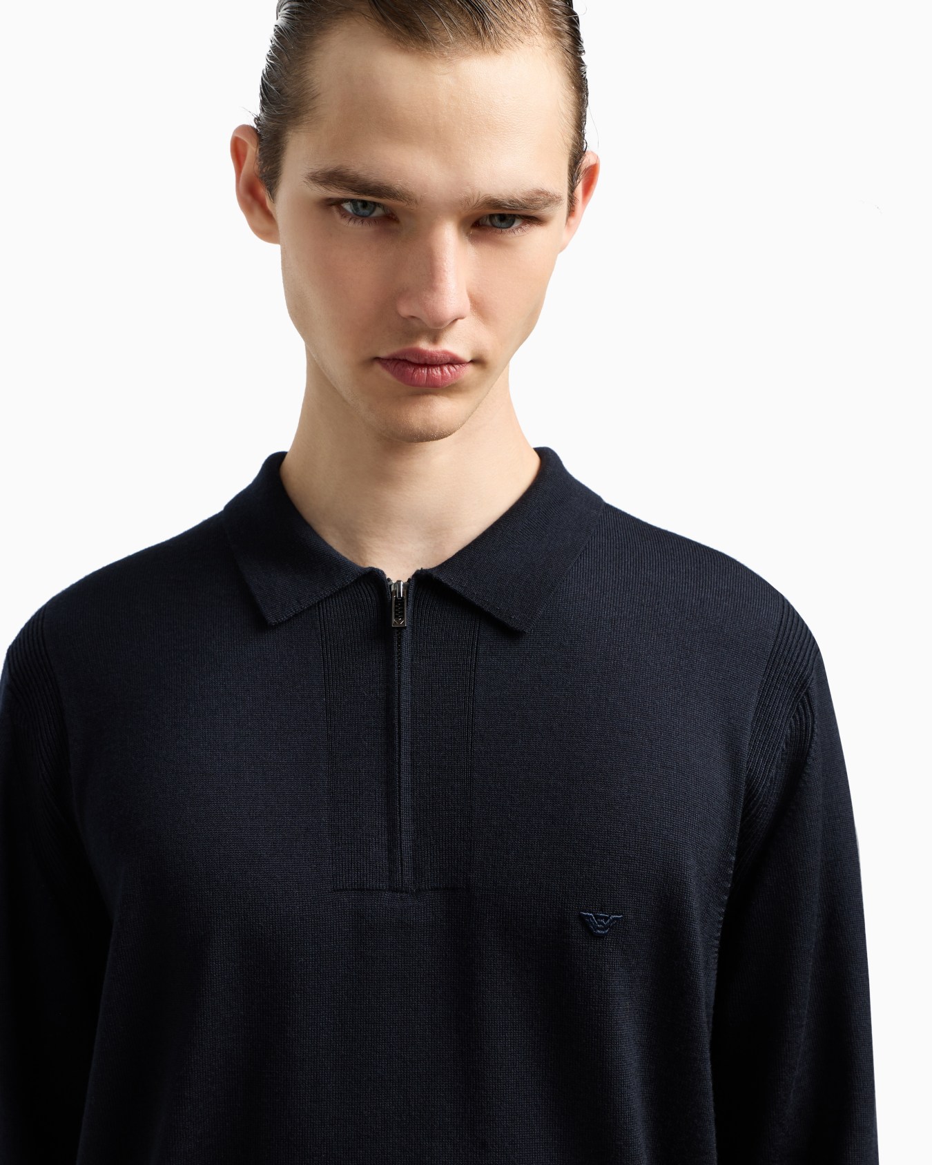 Polo-shirt collar jumper in pure virgin wool Slide 5