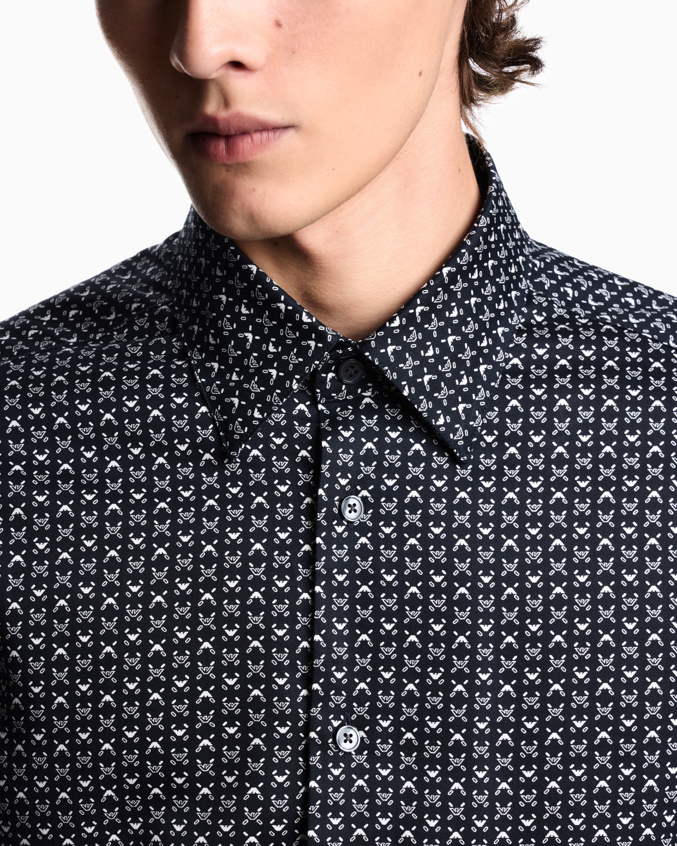 Printed-pattern stretch cotton shirt Slide 4