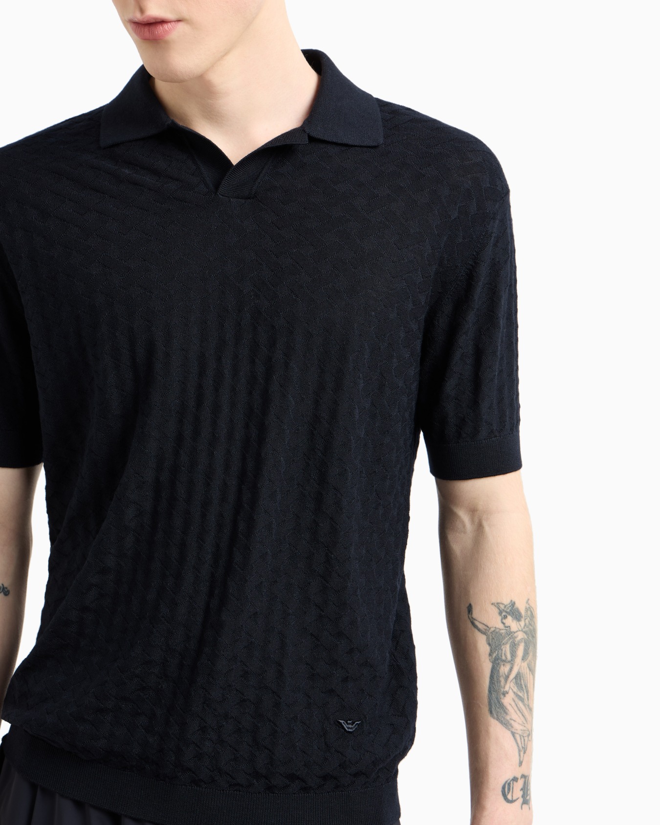 US Exclusive woven-effect virgin-wool jumper with a polo-shirt collar Slide 4