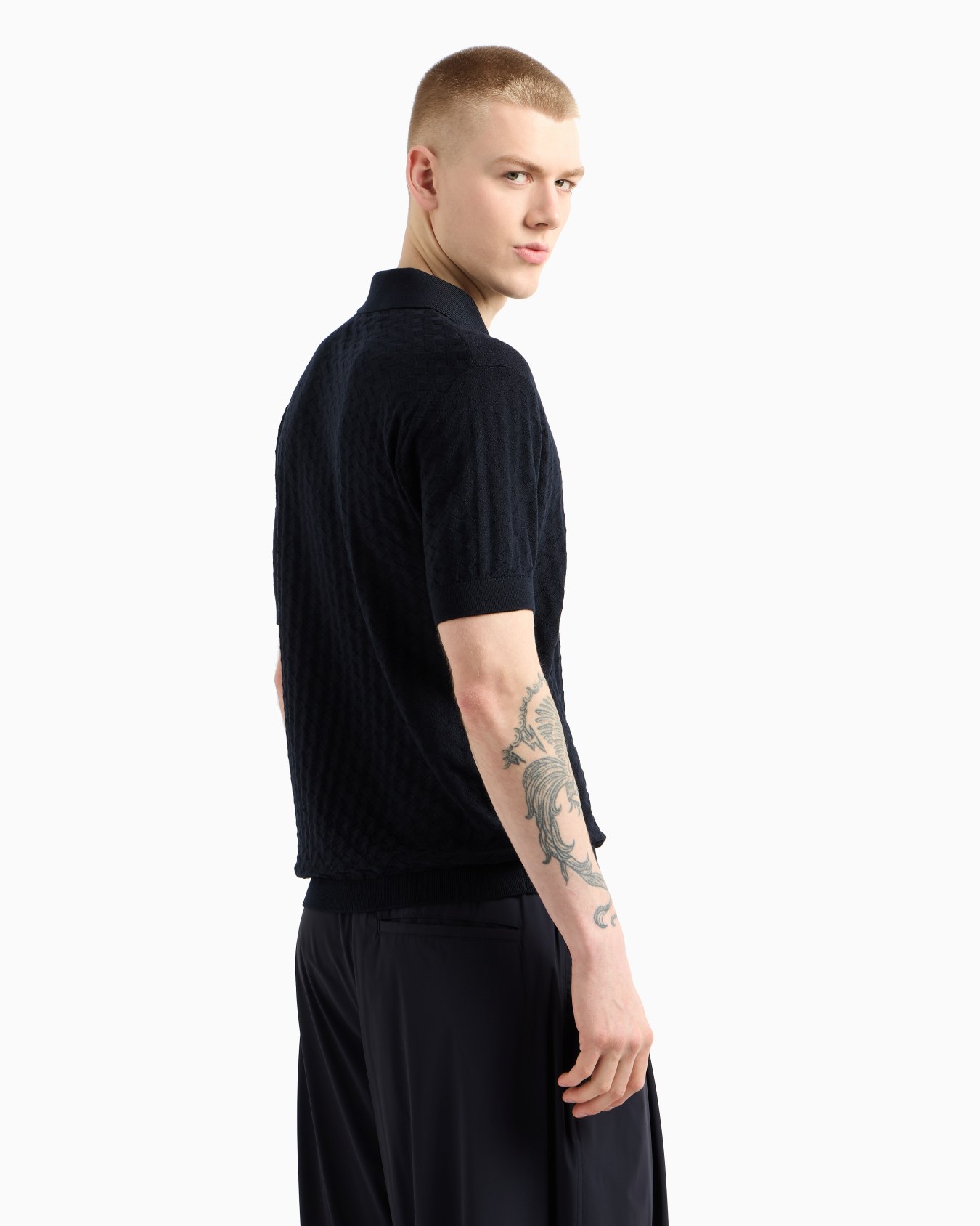US Exclusive woven-effect virgin-wool jumper with a polo-shirt collar Slide 2